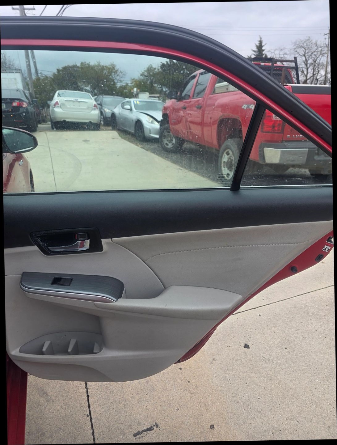 Toyota Camry Hybrid XLE 2014