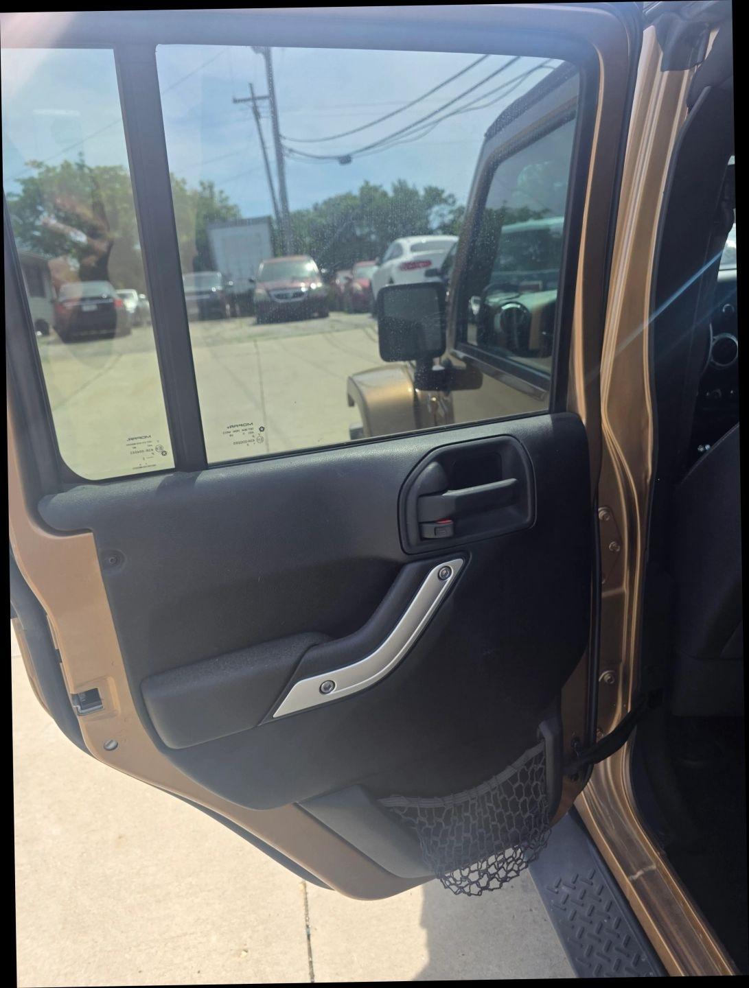 Jeep Wrangler Unlimited Sahara 4WD 2015