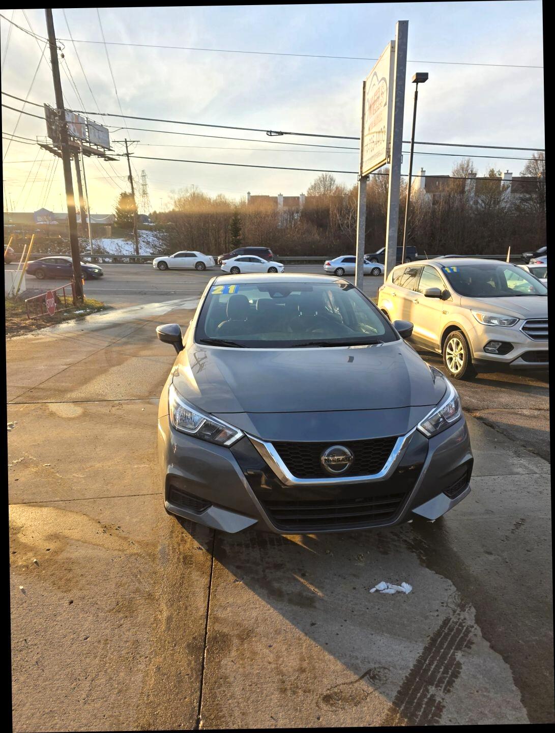 Nissan Versa SV 2021