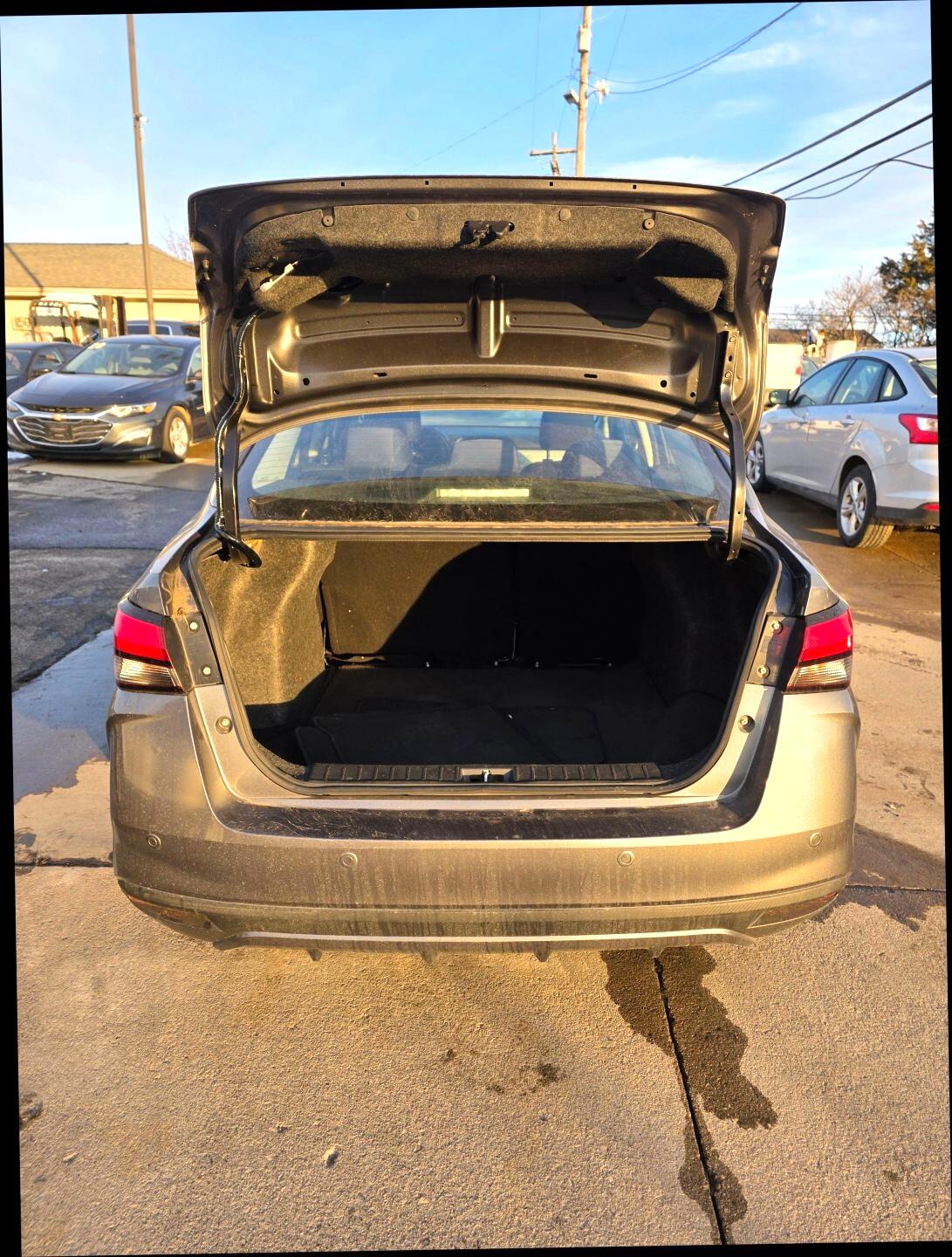 Nissan Versa SV 2021