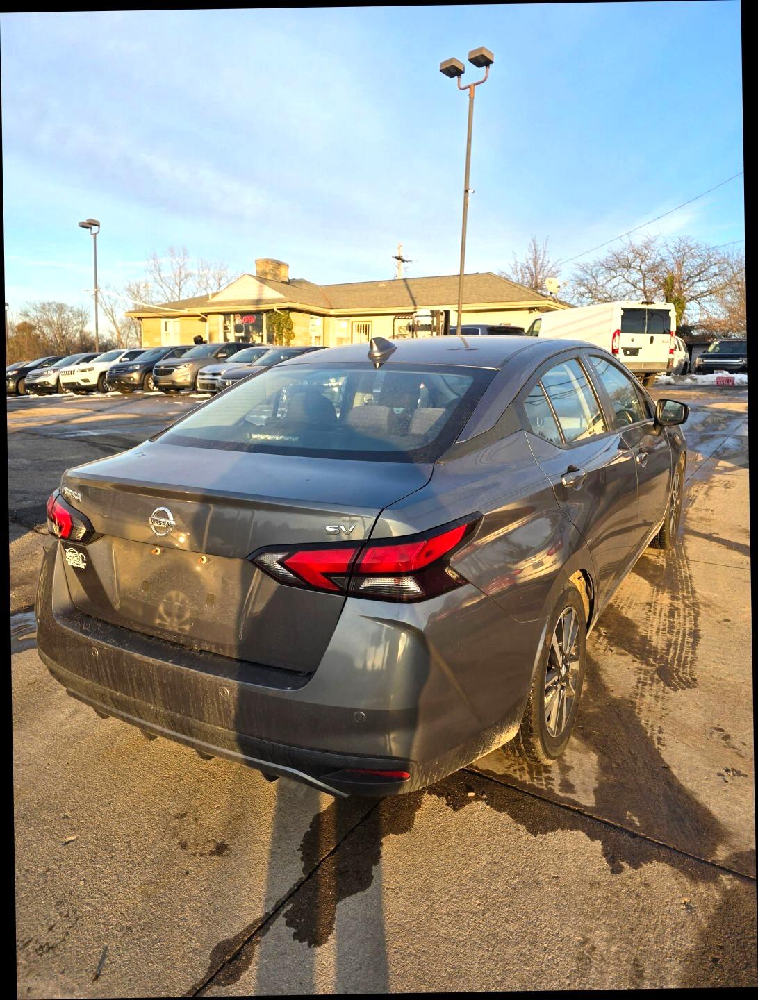 Nissan Versa SV 2021