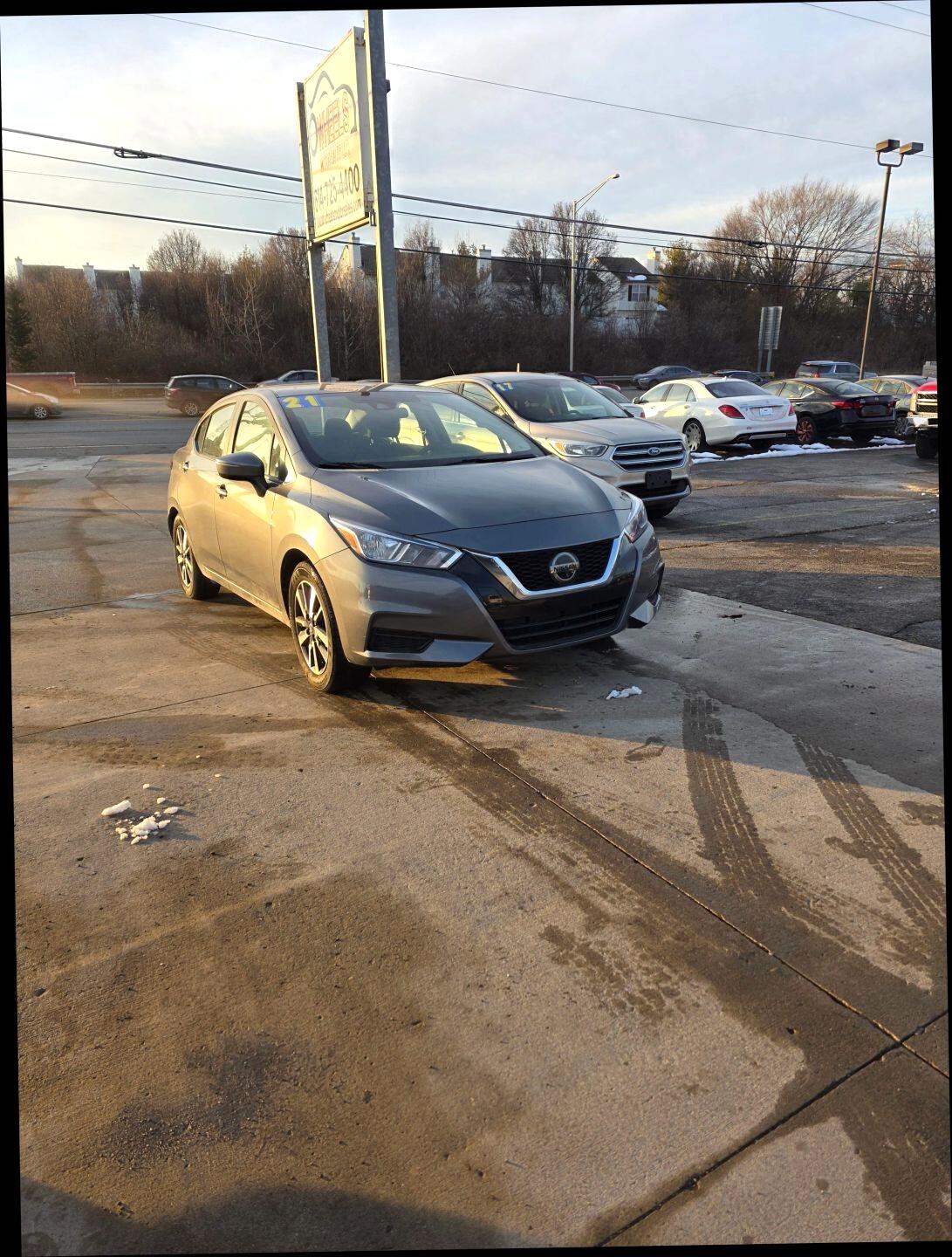 Nissan Versa SV 2021
