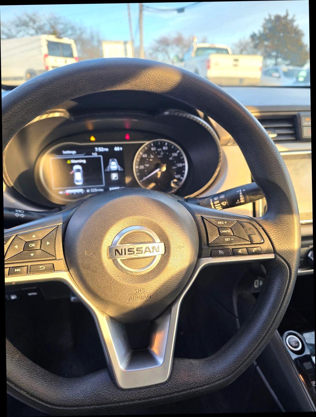 Nissan Versa SV 2021