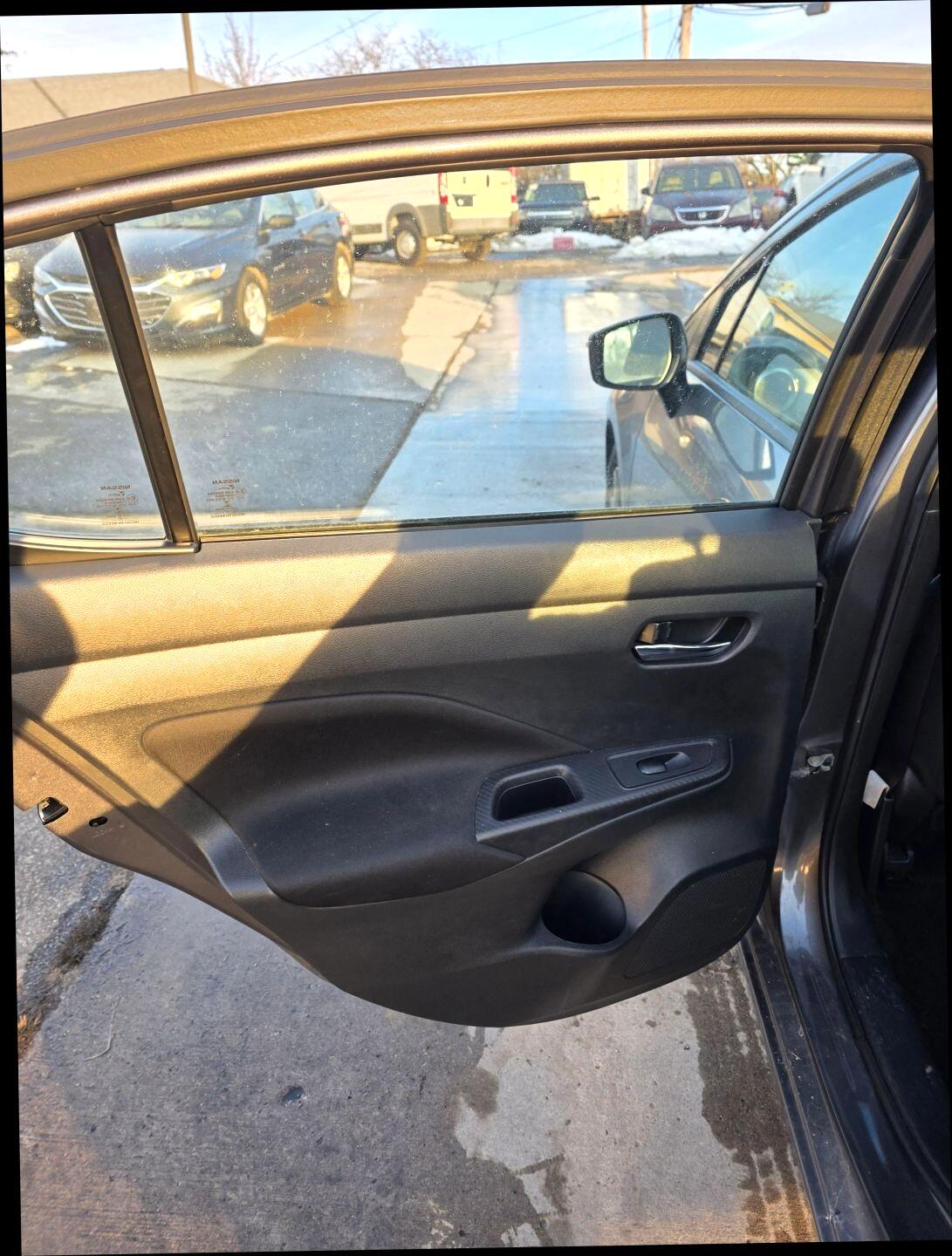 Nissan Versa SV 2021