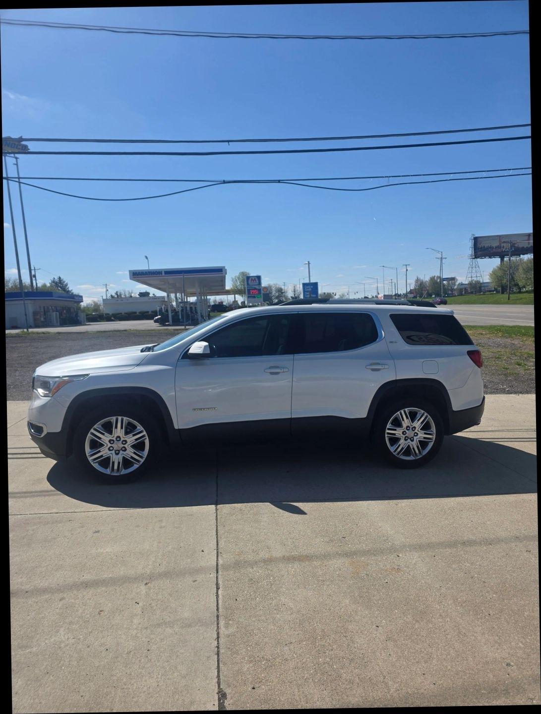 GMC Acadia SLT-1 FWD 2019