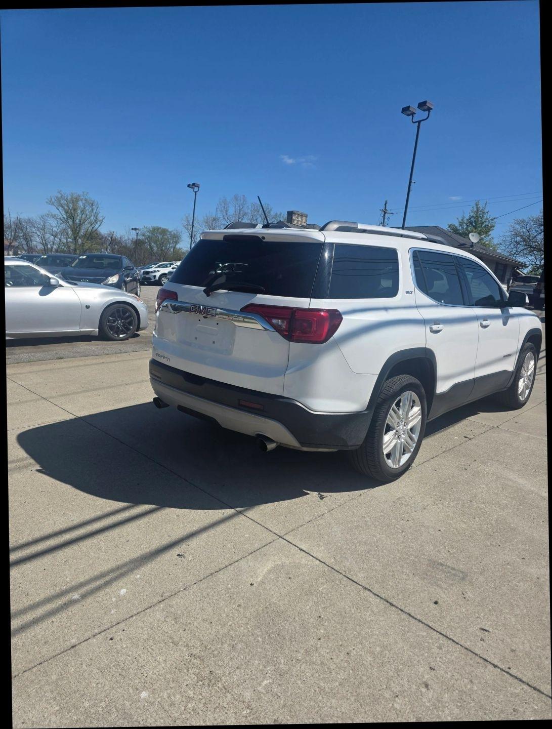 GMC Acadia SLT-1 FWD 2019