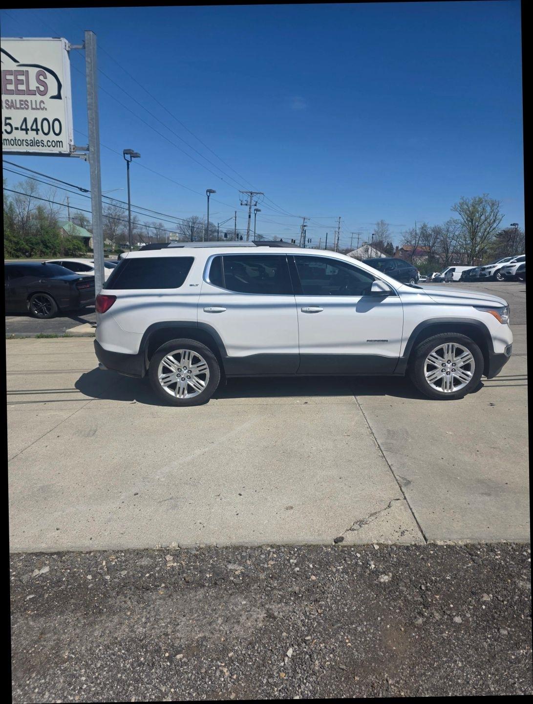 GMC Acadia SLT-1 FWD 2019