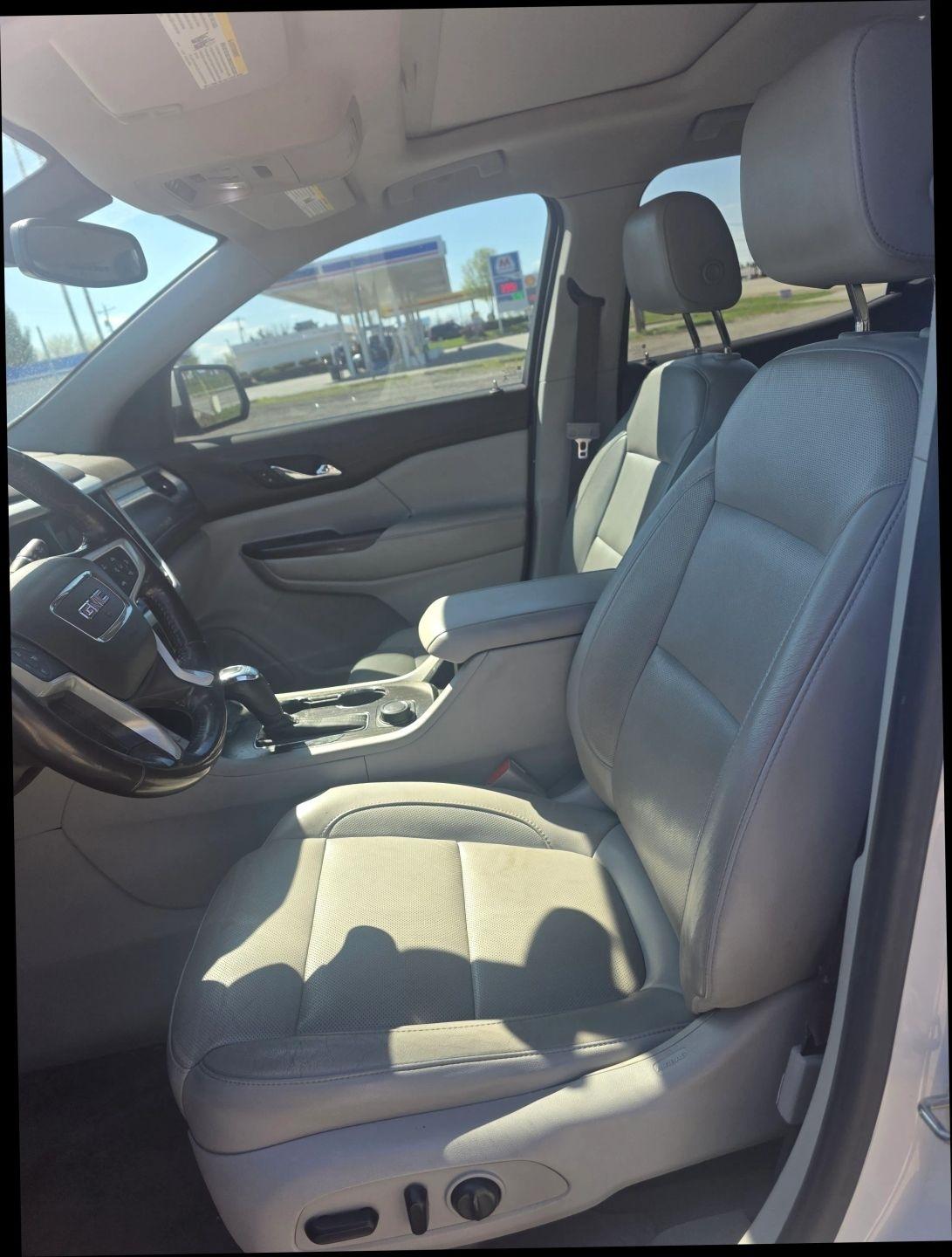 GMC Acadia SLT-1 FWD 2019