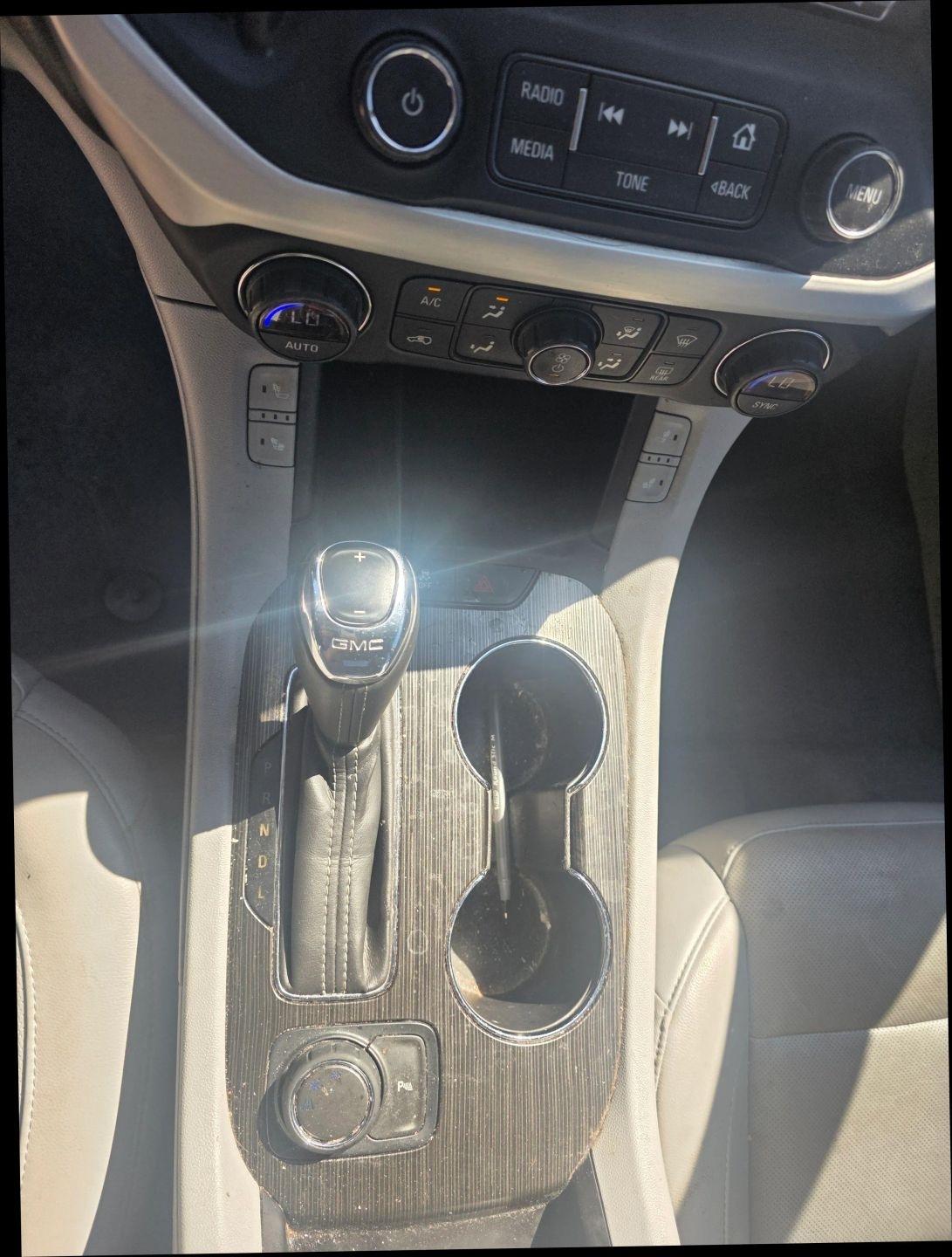 GMC Acadia SLT-1 FWD 2019