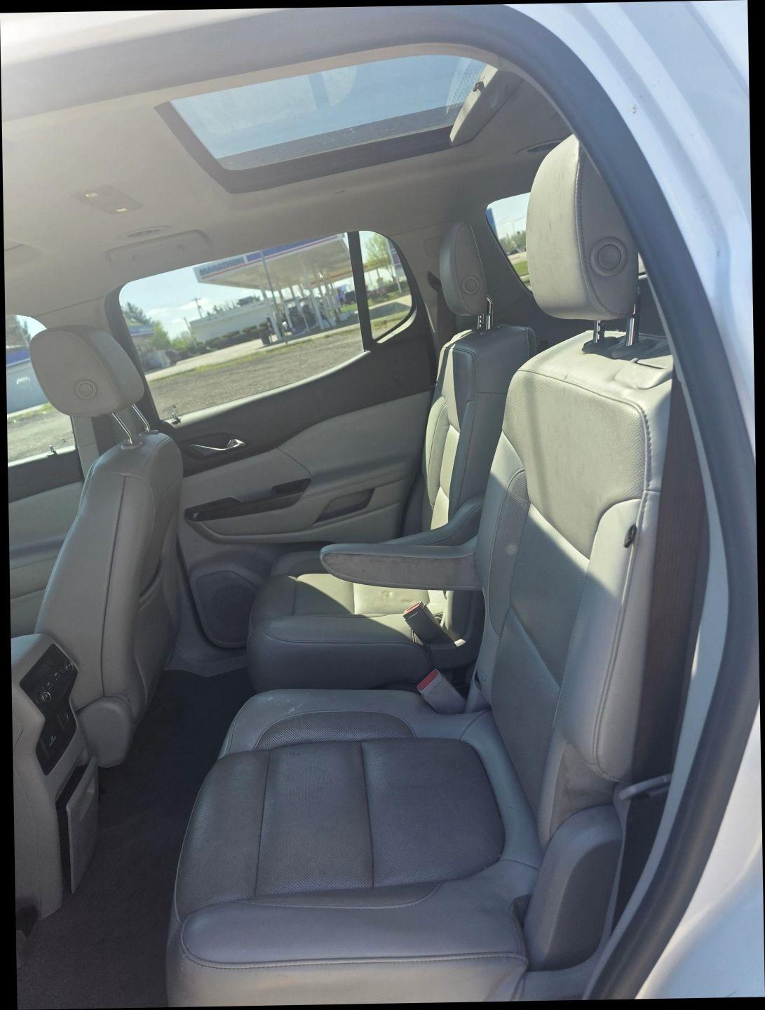 GMC Acadia SLT-1 FWD 2019
