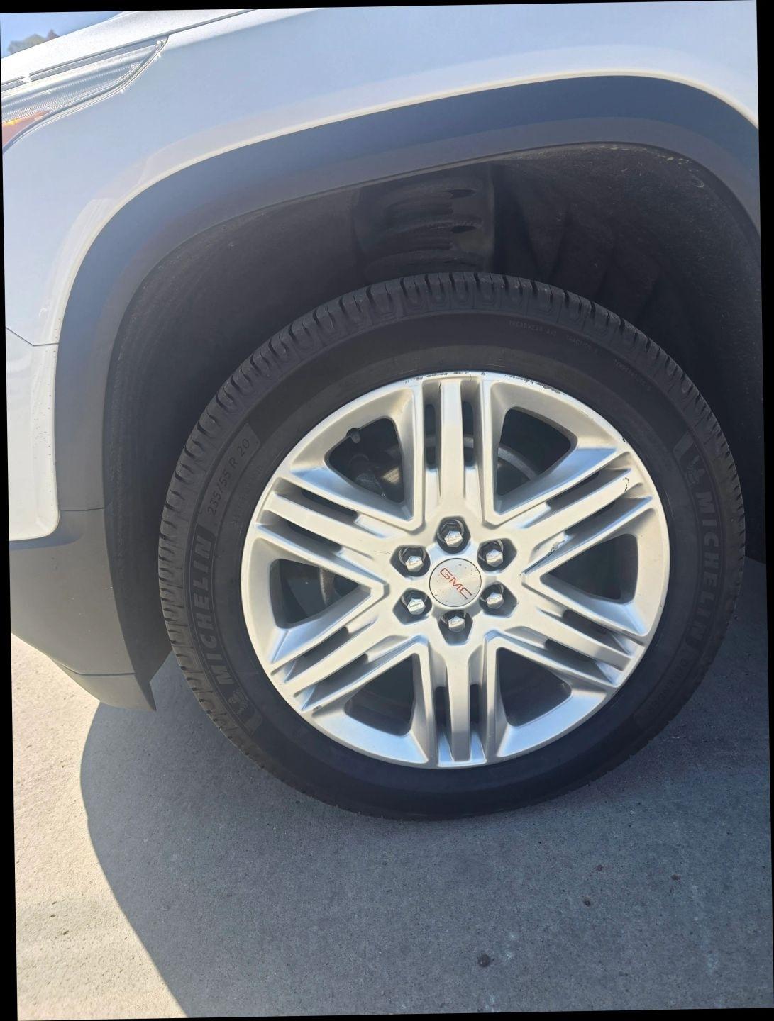 GMC Acadia SLT-1 FWD 2019