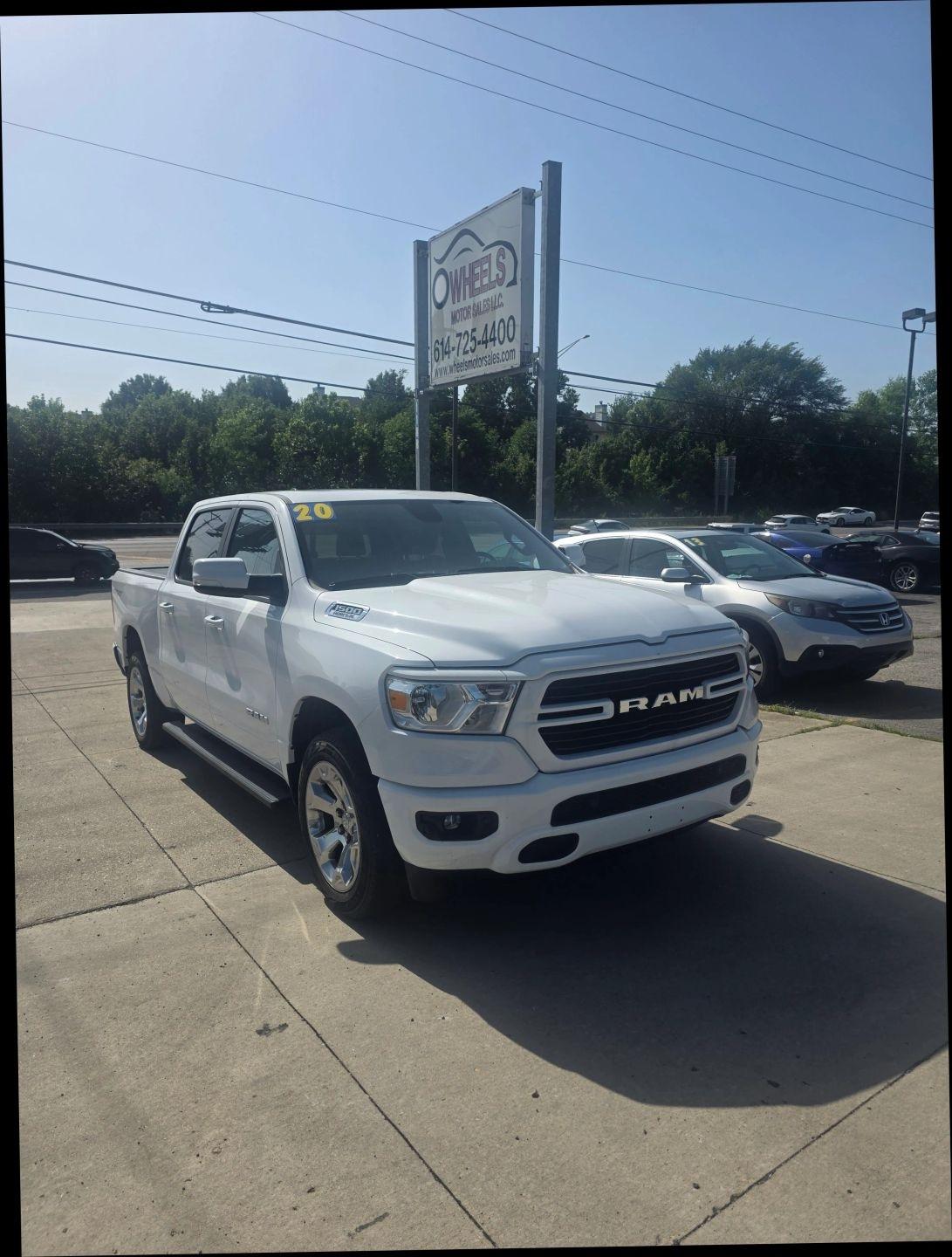 RAM 1500 Big Horn Crew Cab SWB 4WD 2020