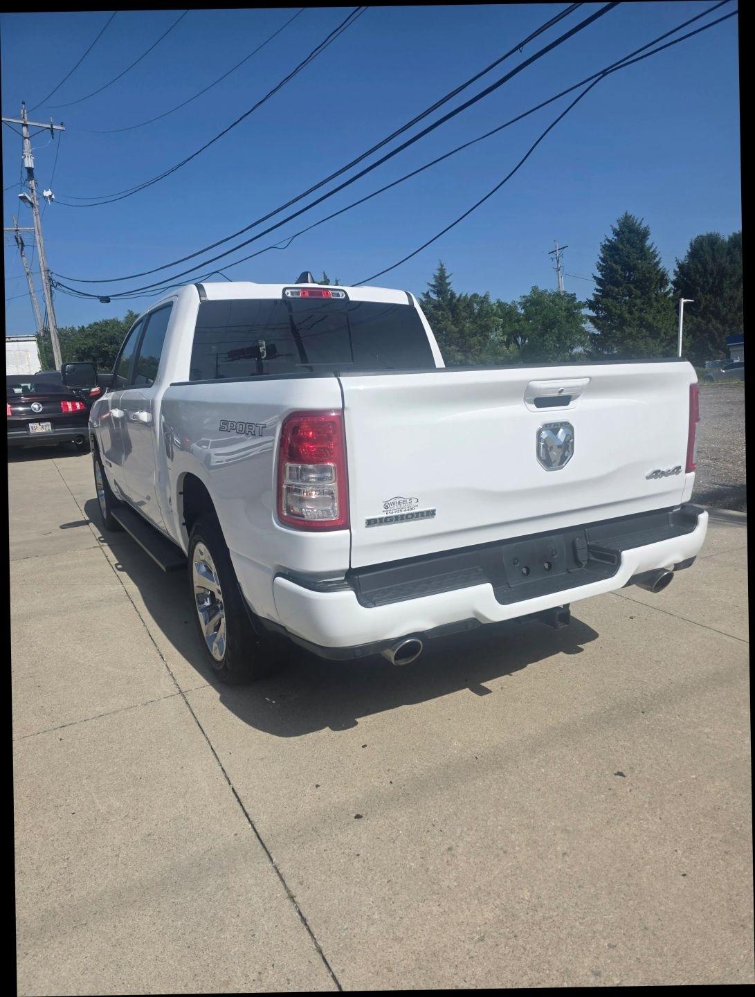 RAM 1500 Big Horn Crew Cab SWB 4WD 2020