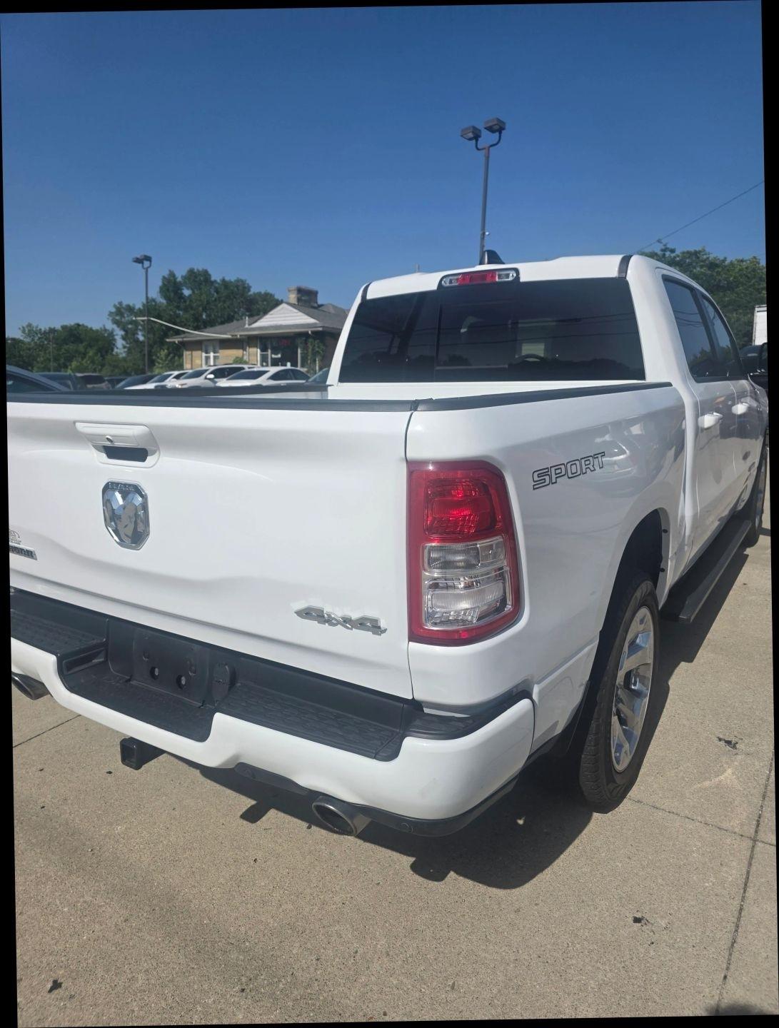 RAM 1500 Big Horn Crew Cab SWB 4WD 2020