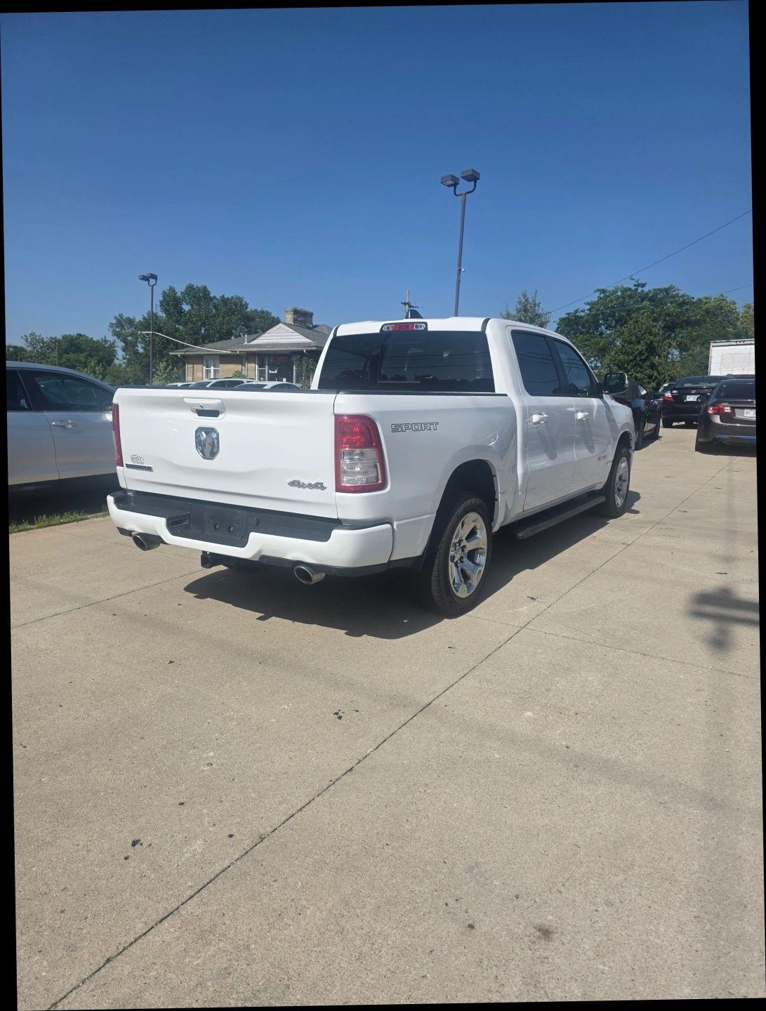 RAM 1500 Big Horn Crew Cab SWB 4WD 2020