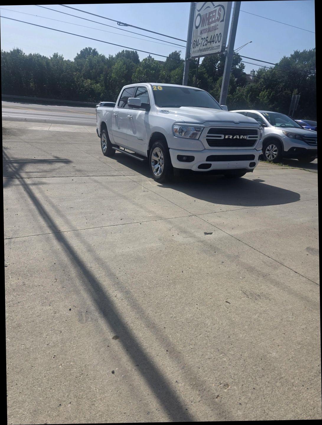 RAM 1500 Big Horn Crew Cab SWB 4WD 2020