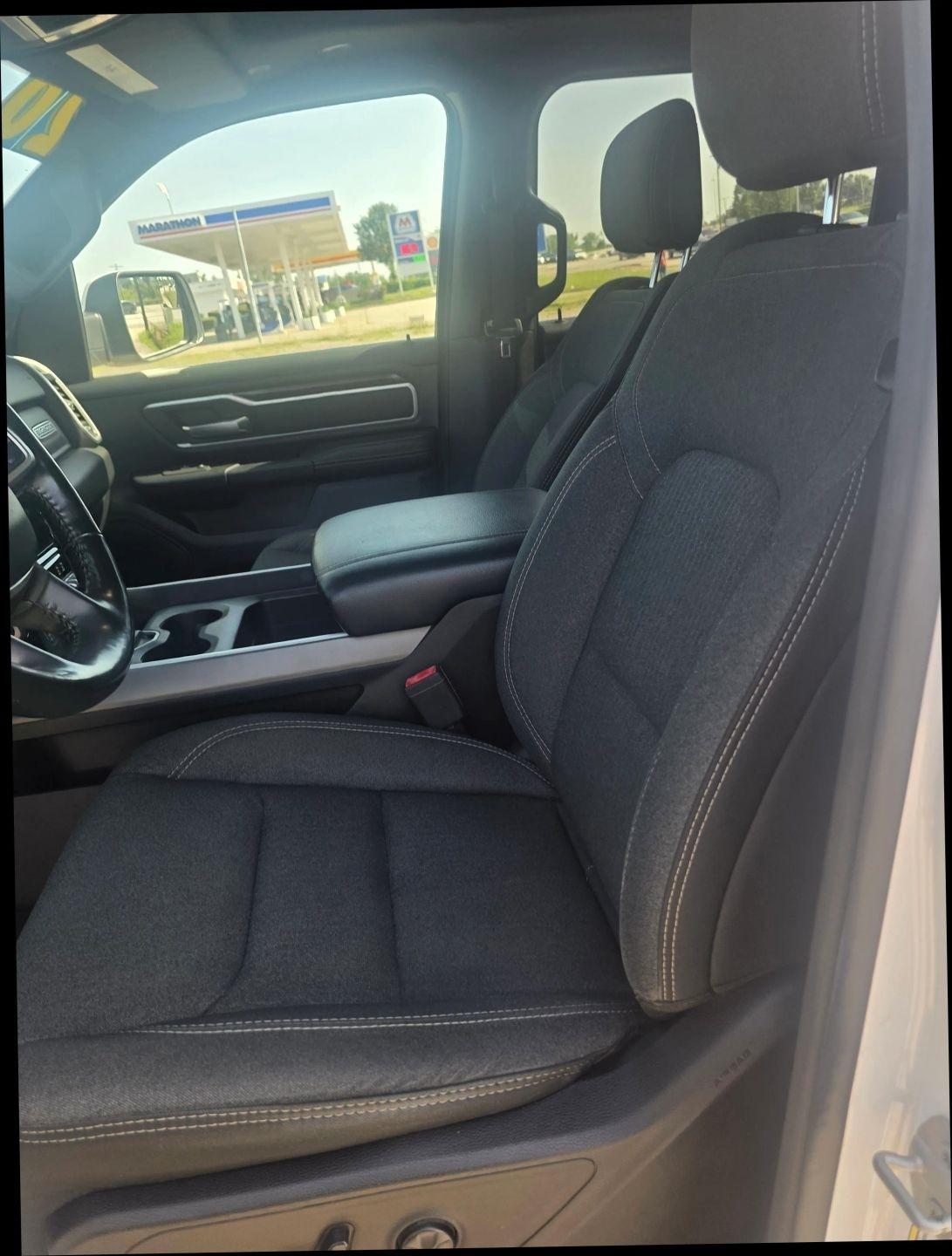 RAM 1500 Big Horn Crew Cab SWB 4WD 2020