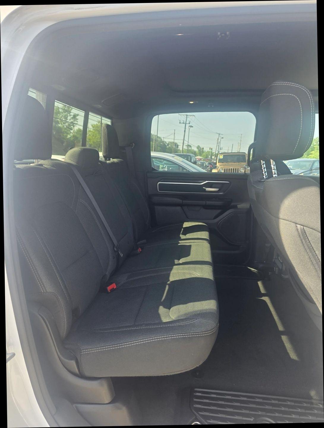 RAM 1500 Big Horn Crew Cab SWB 4WD 2020