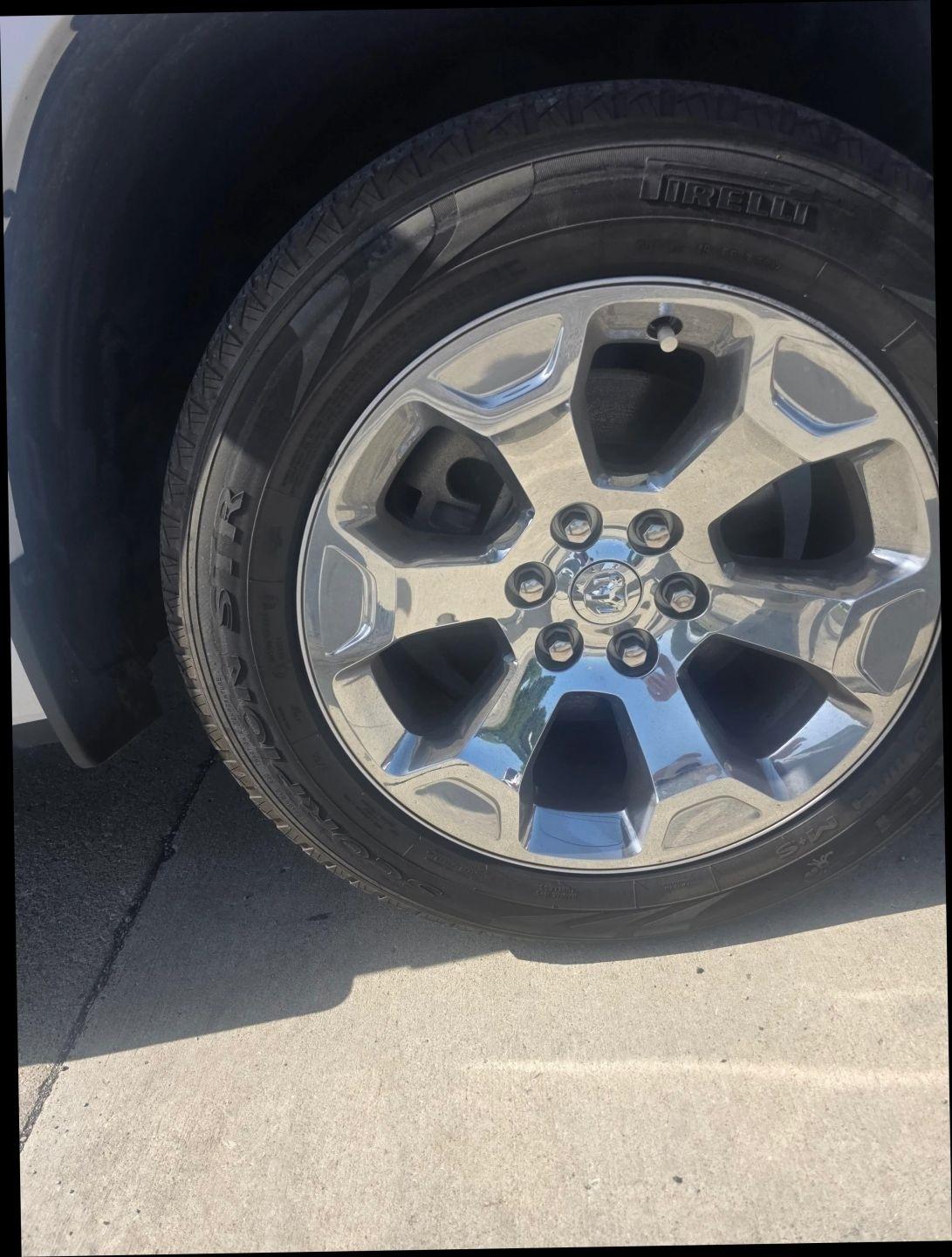 RAM 1500 Big Horn Crew Cab SWB 4WD 2020