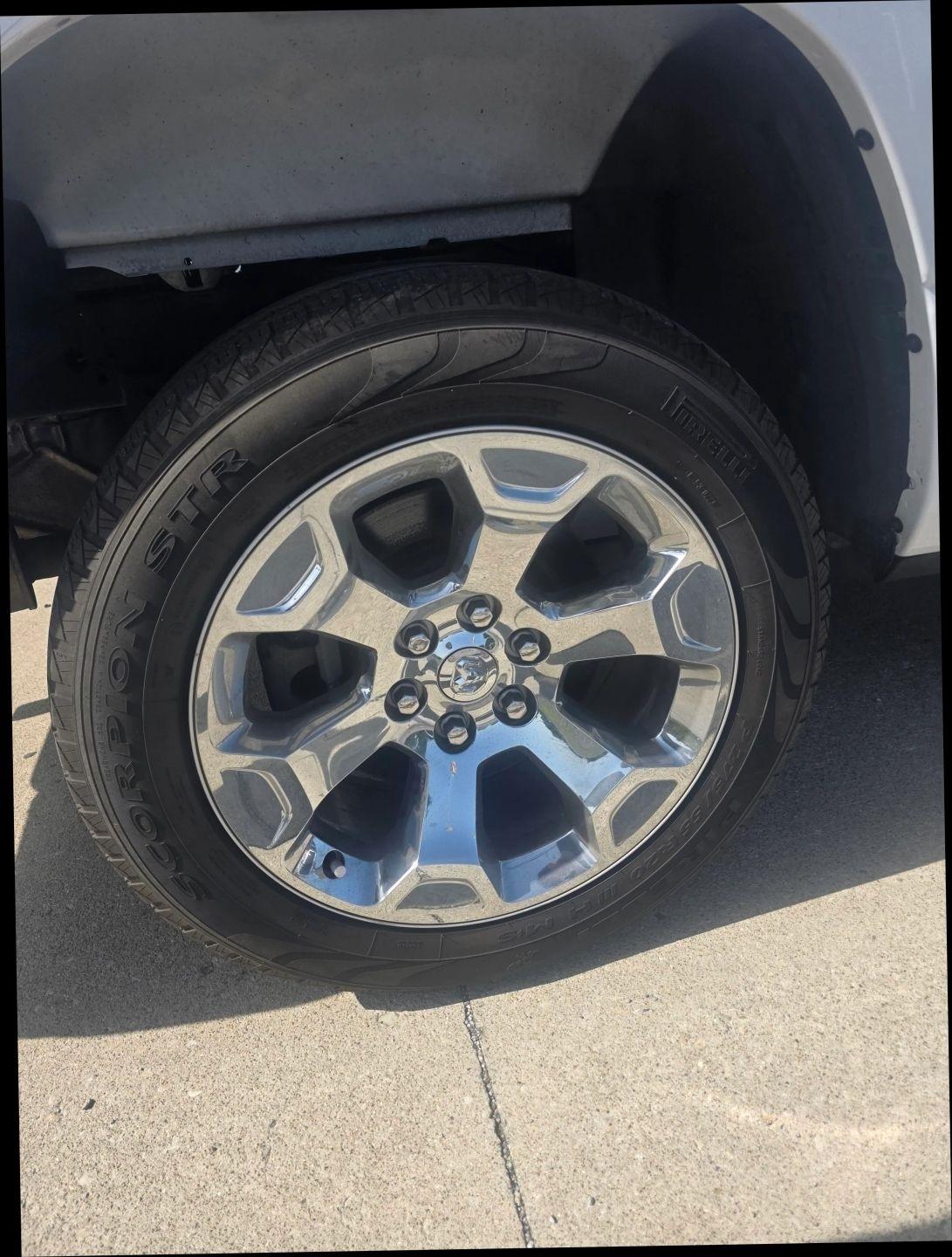 RAM 1500 Big Horn Crew Cab SWB 4WD 2020