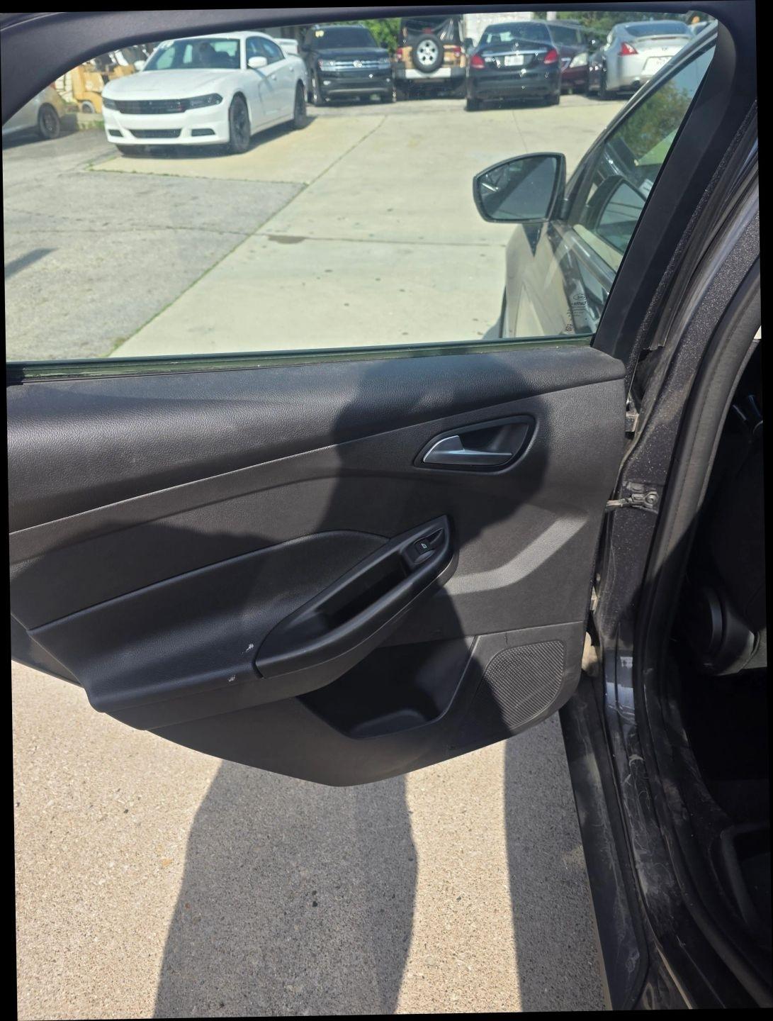 Ford Focus SE Sedan 2018