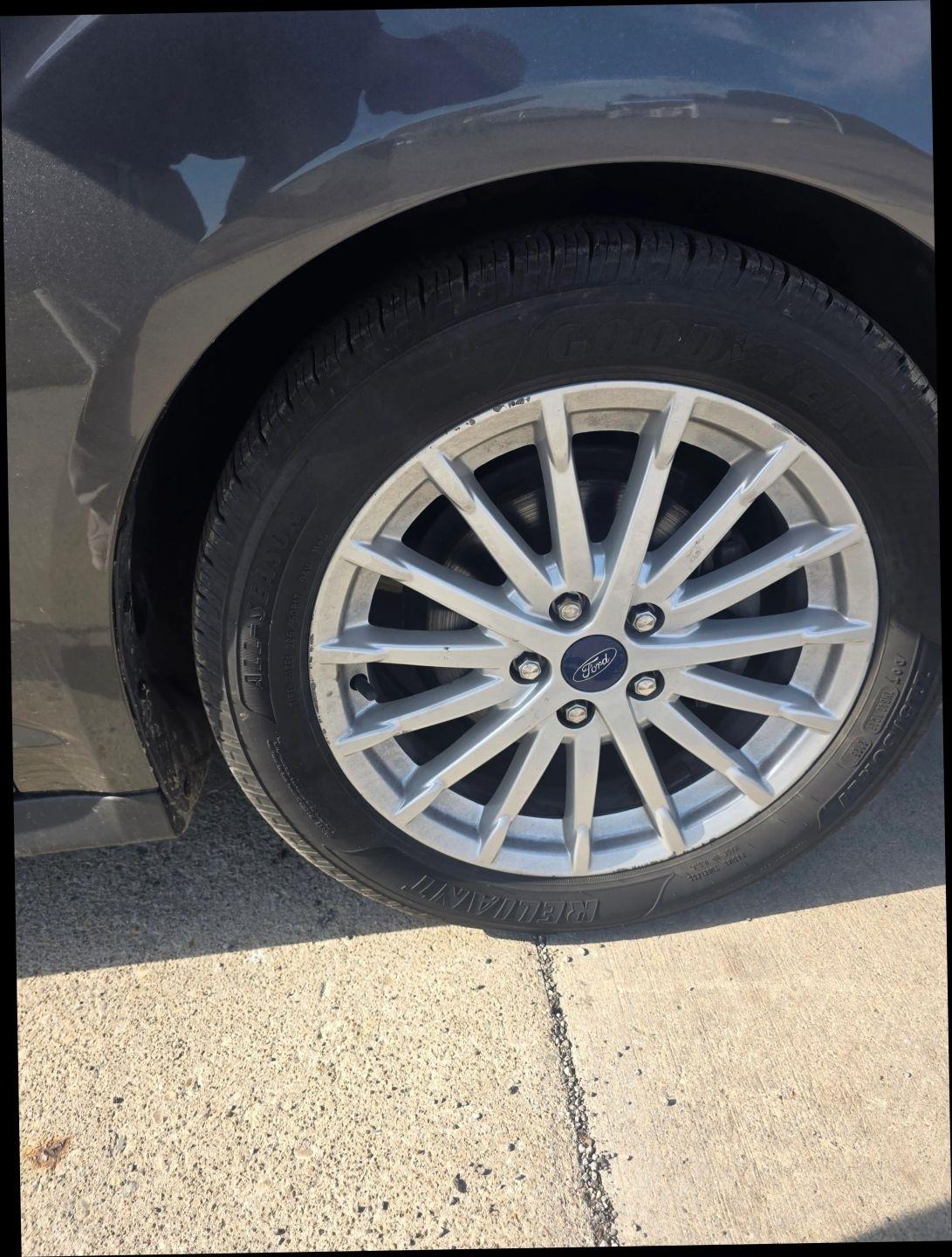 Ford C-Max Hybrid SE 2016