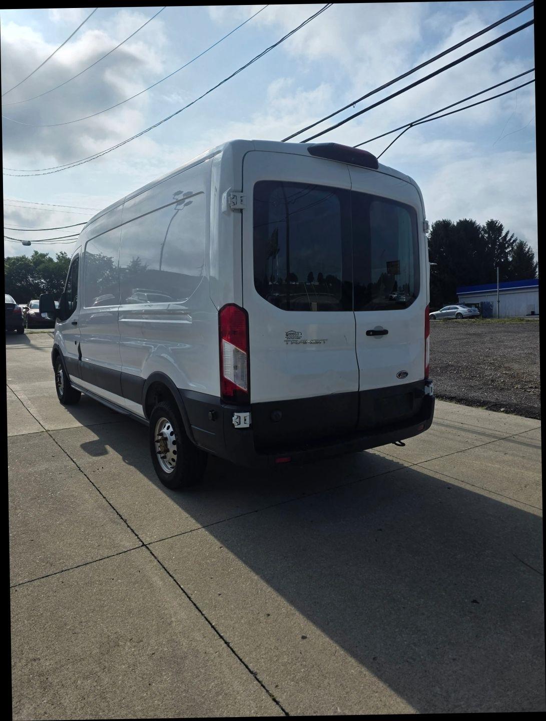 Ford Transit 250 Van Med. Roof w/Sliding Pass. 148-in. WB 2020