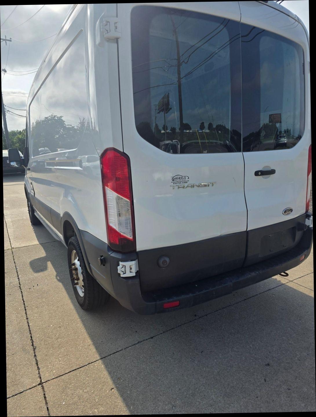 Ford Transit 250 Van Med. Roof w/Sliding Pass. 148-in. WB 2020