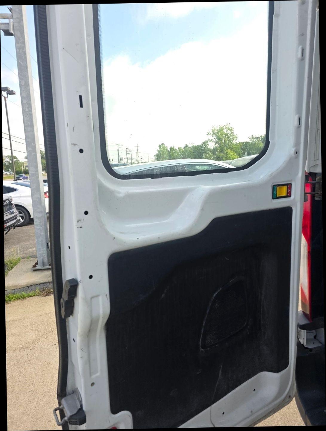Ford Transit 250 Van Med. Roof w/Sliding Pass. 148-in. WB 2020