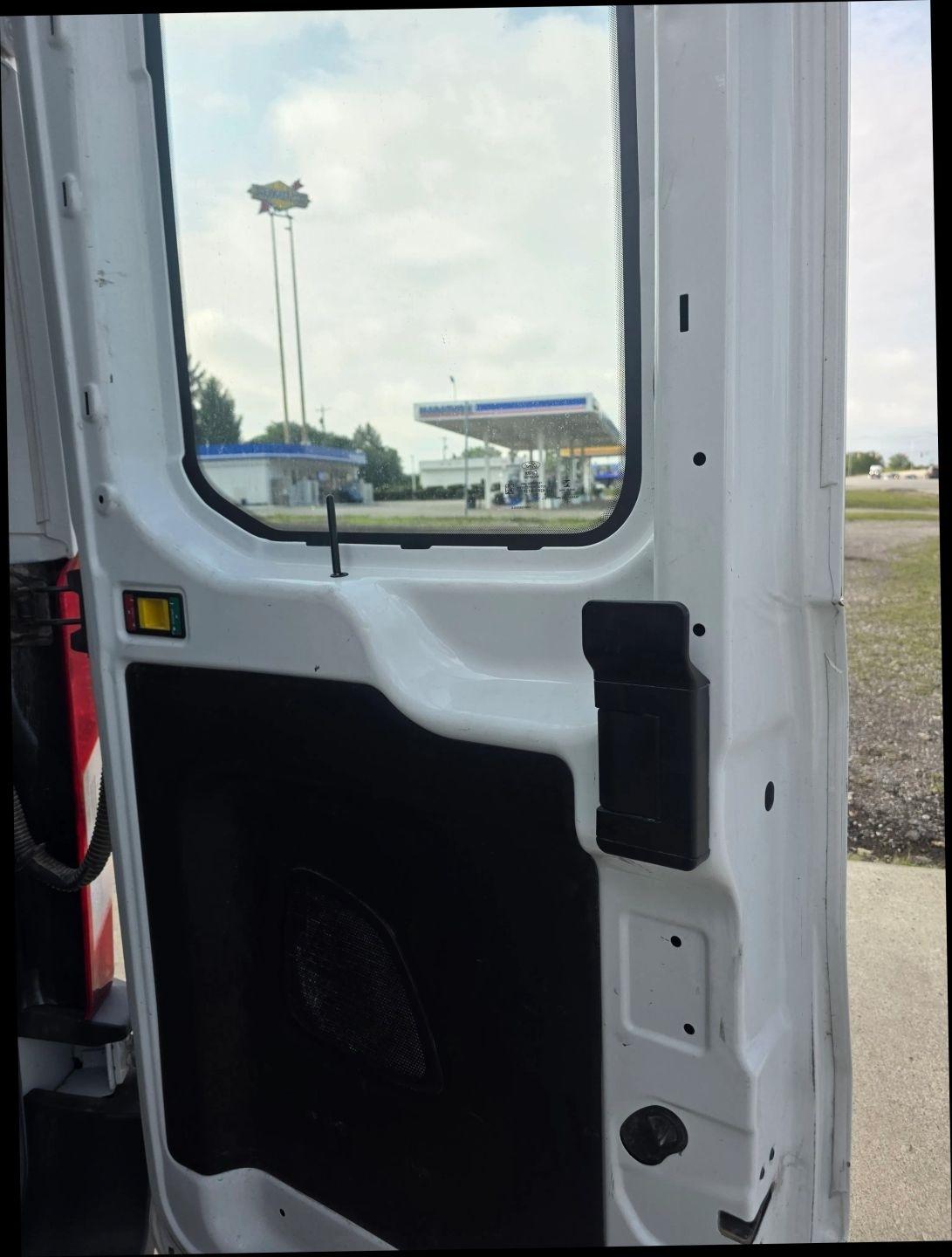 Ford Transit 250 Van Med. Roof w/Sliding Pass. 148-in. WB 2020