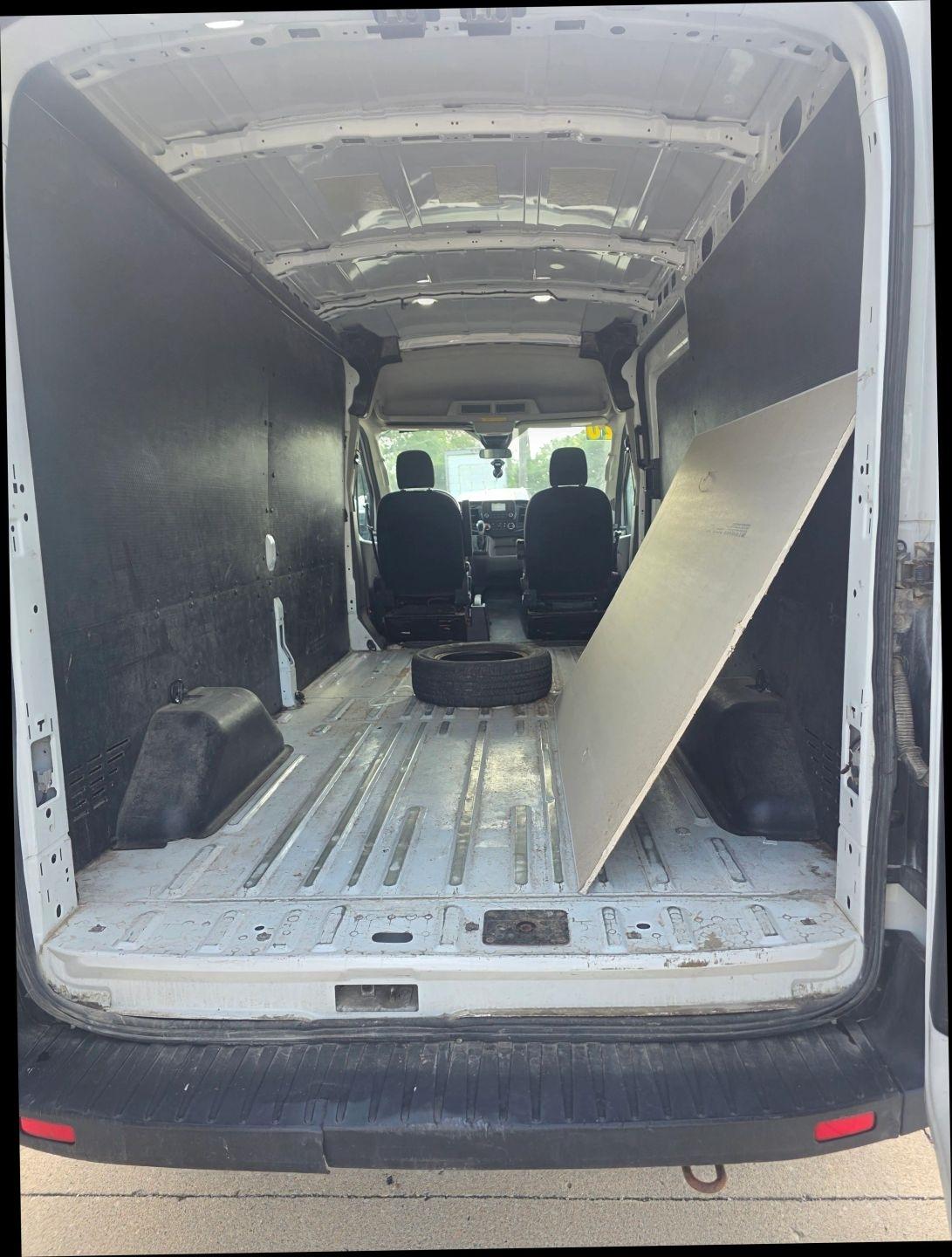 Ford Transit 250 Van Med. Roof w/Sliding Pass. 148-in. WB 2020