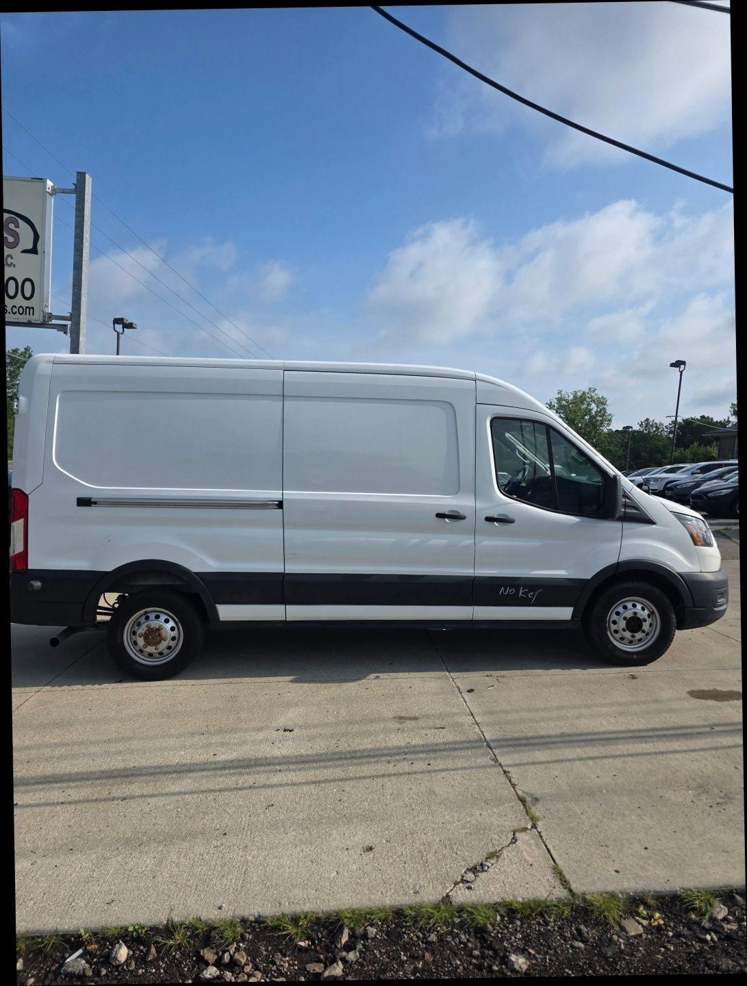 Ford Transit 250 Van Med. Roof w/Sliding Pass. 148-in. WB 2020