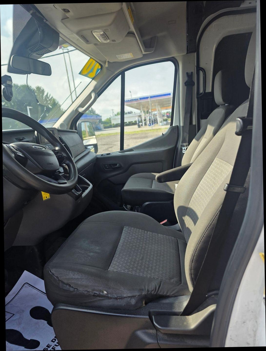 Ford Transit 250 Van Med. Roof w/Sliding Pass. 148-in. WB 2020