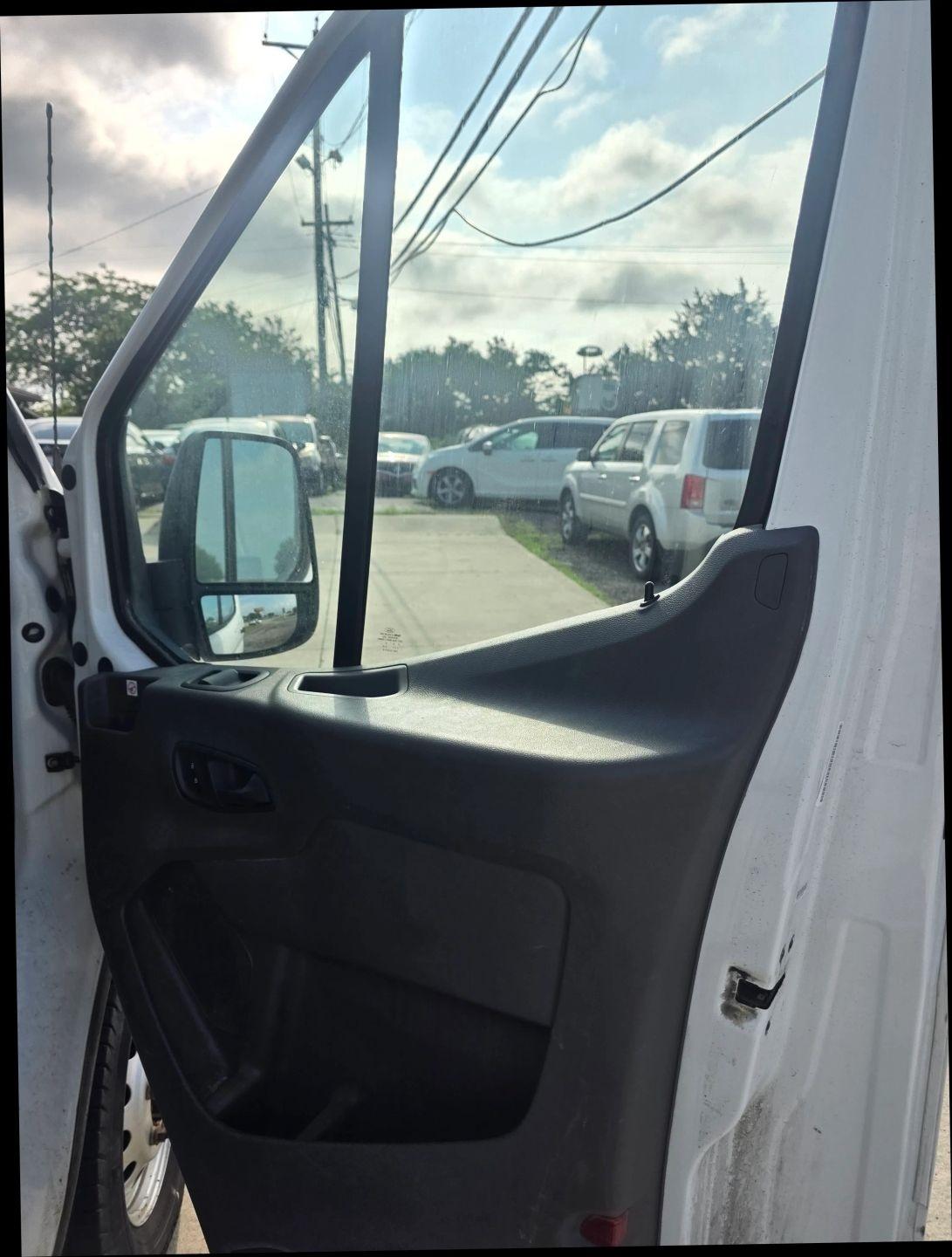 Ford Transit 250 Van Med. Roof w/Sliding Pass. 148-in. WB 2020