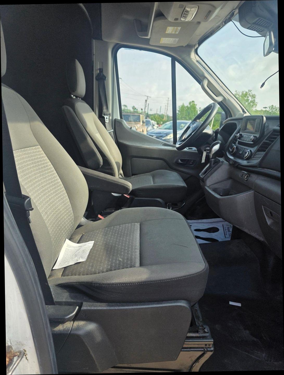 Ford Transit 250 Van Med. Roof w/Sliding Pass. 148-in. WB 2020