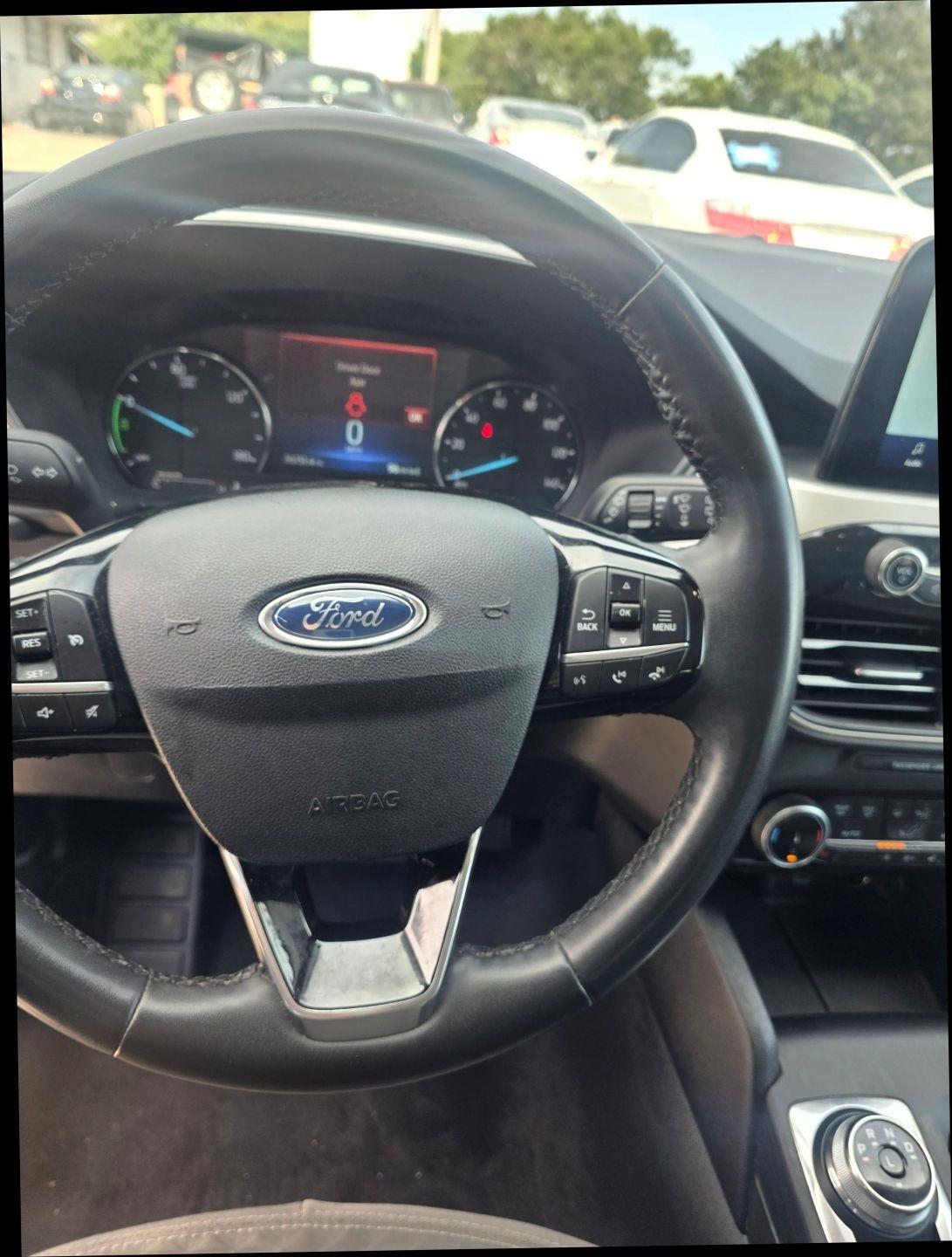 Ford Escape  2022