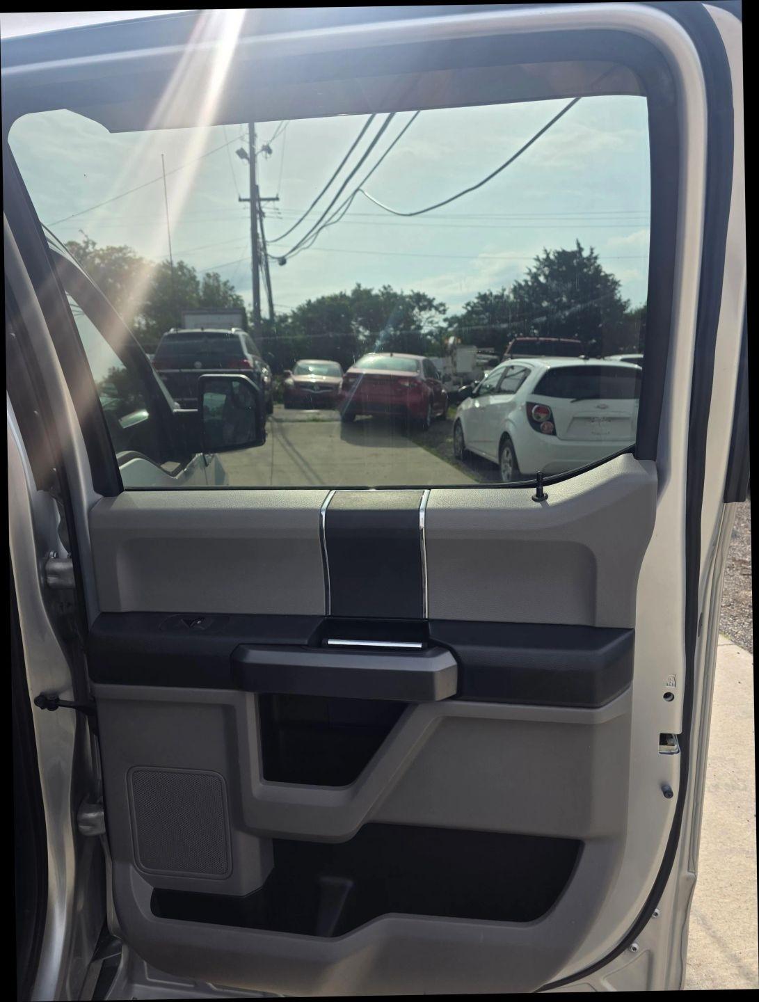 Ford F-150 XLT SuperCrew 6.5-ft. Bed 4WD 2015