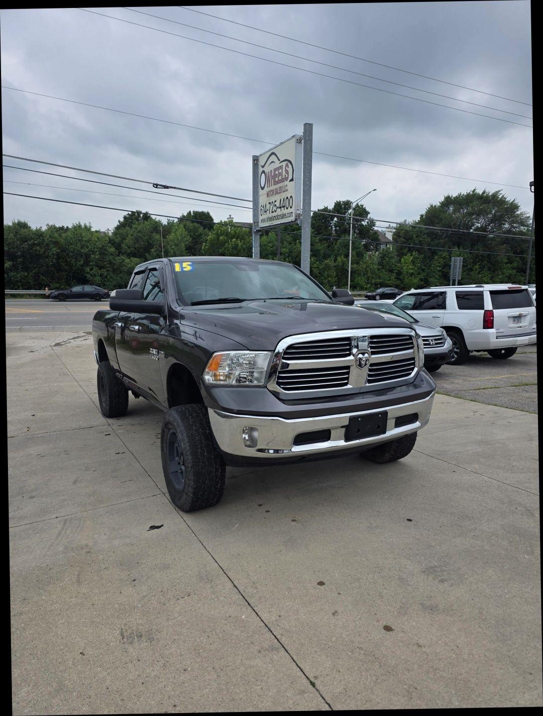 2015 RAM 1500 SLT Quad Cab 4WD
