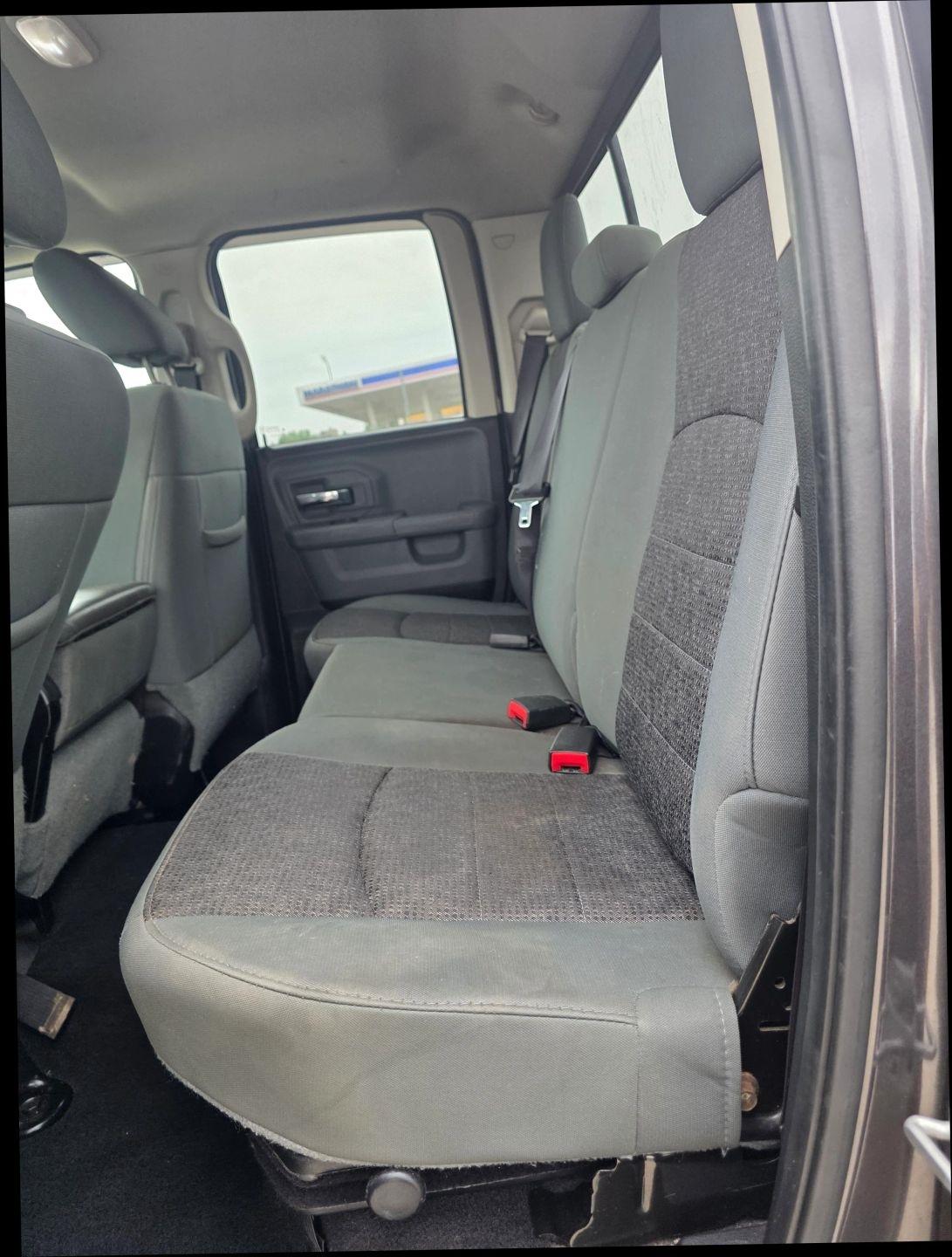 RAM 1500 SLT Quad Cab 4WD 2015