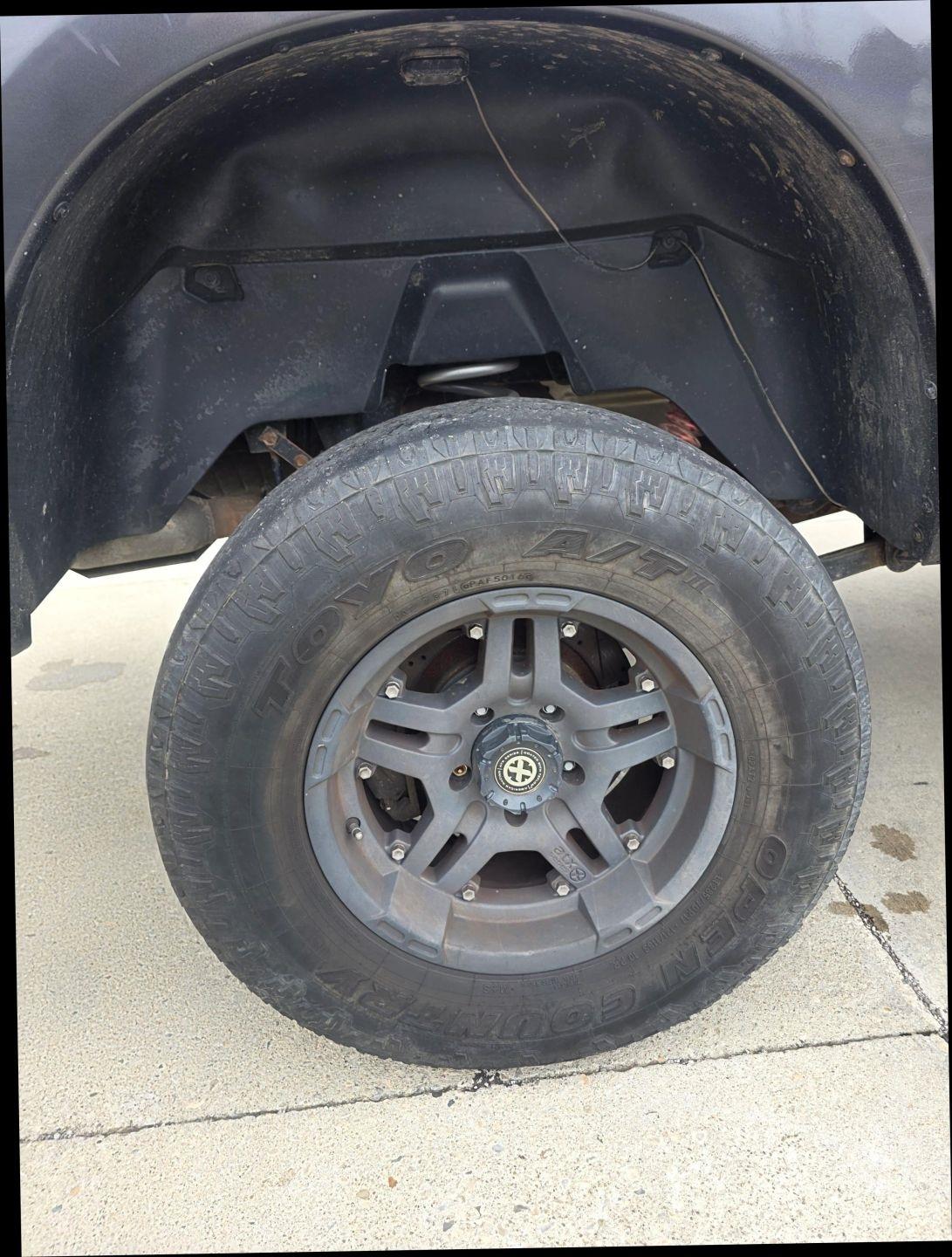 RAM 1500 SLT Quad Cab 4WD 2015