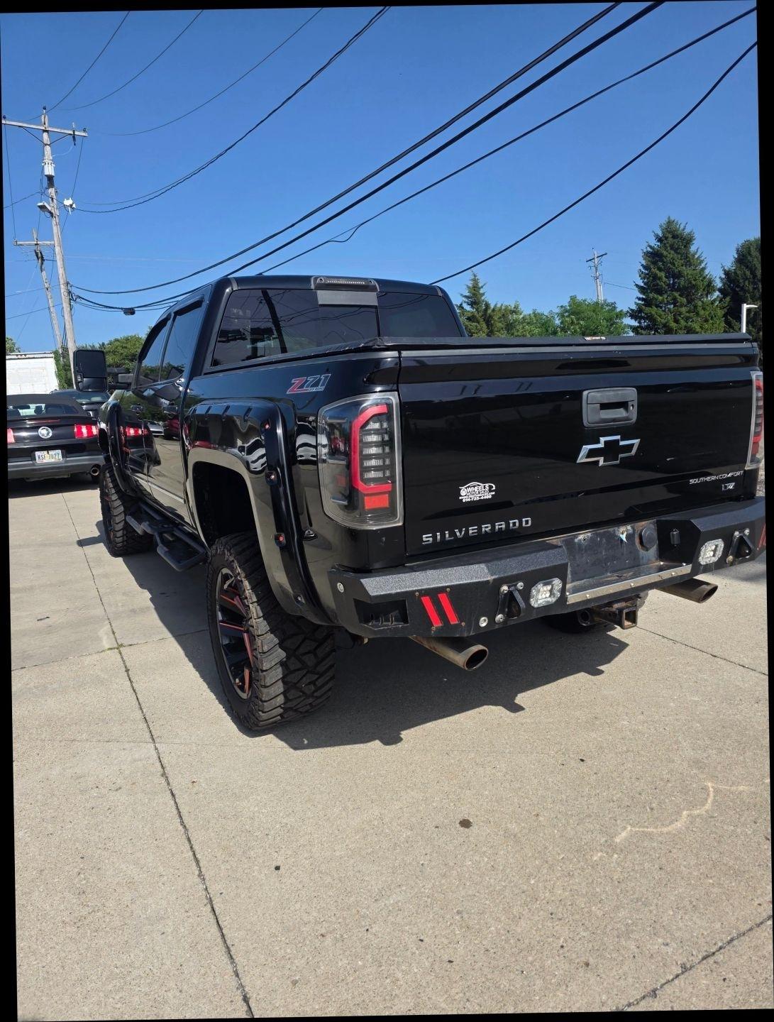 Chevrolet Silverado 1500 LTZ Crew Cab 4WD 2015