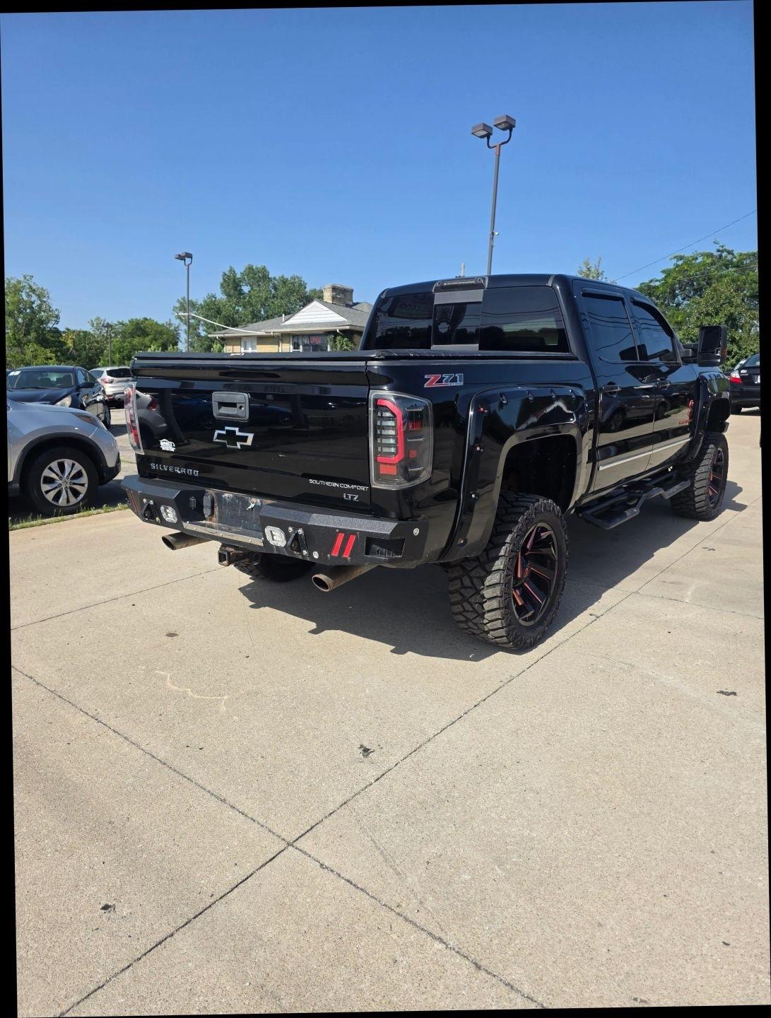 Chevrolet Silverado 1500 LTZ Crew Cab 4WD 2015