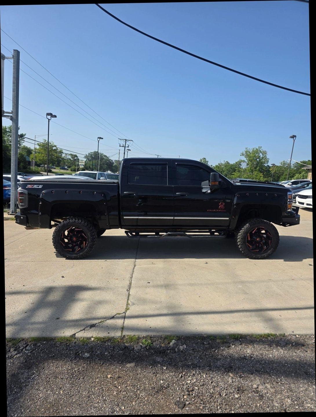 Chevrolet Silverado 1500 LTZ Crew Cab 4WD 2015