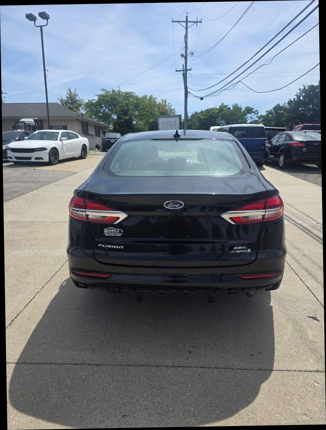 Ford Fusion Hybrid SEL 2019