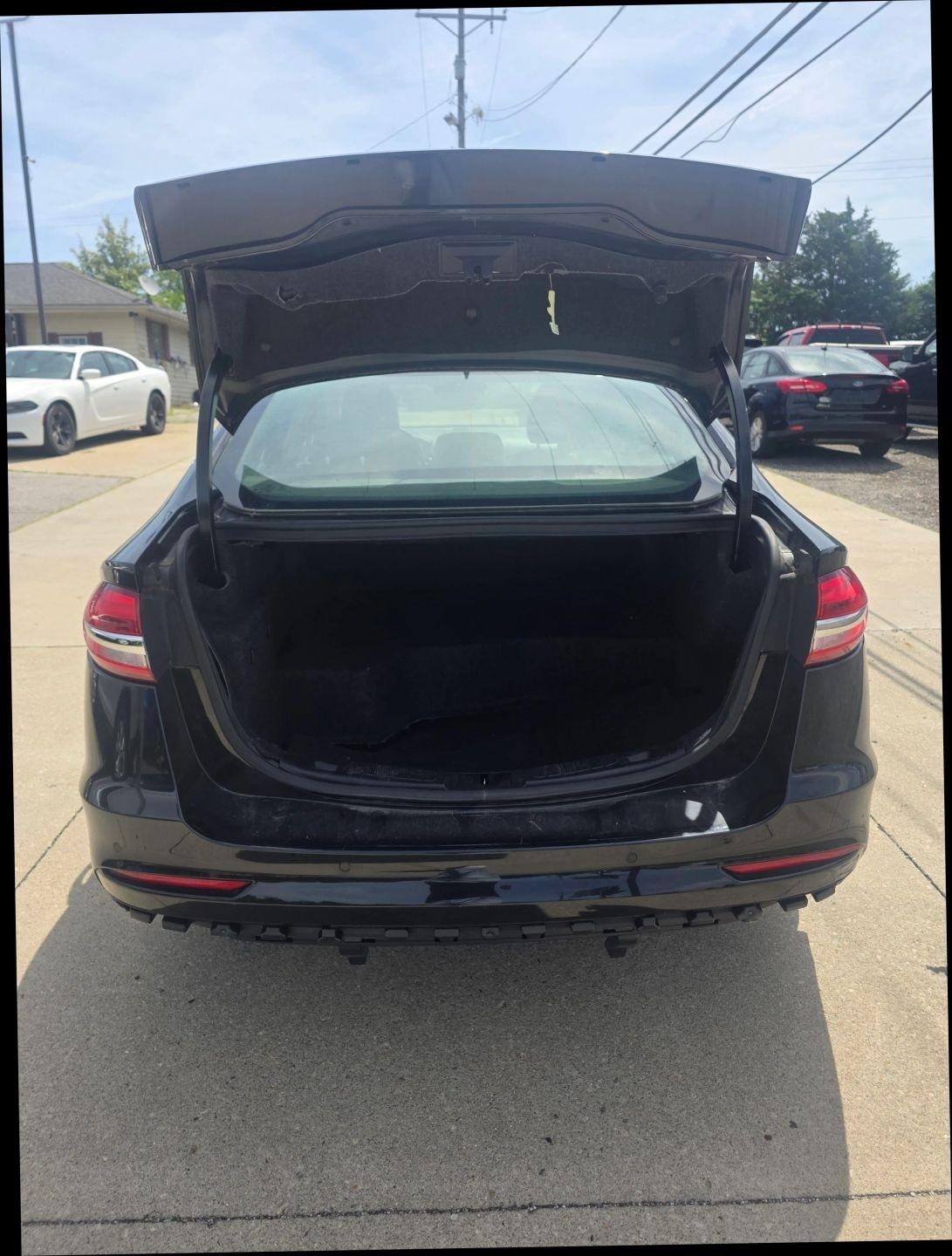 Ford Fusion Hybrid SEL 2019