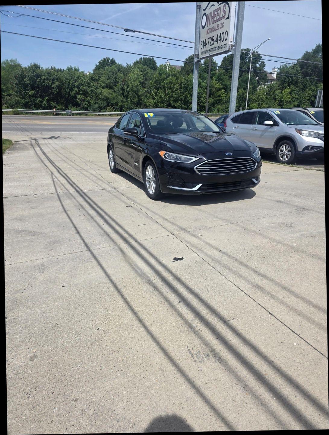 Ford Fusion Hybrid SEL 2019