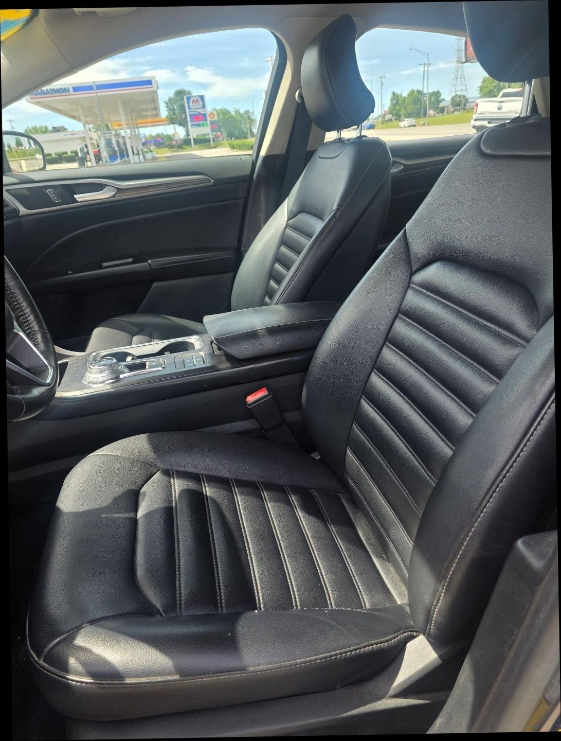Ford Fusion Hybrid SEL 2019