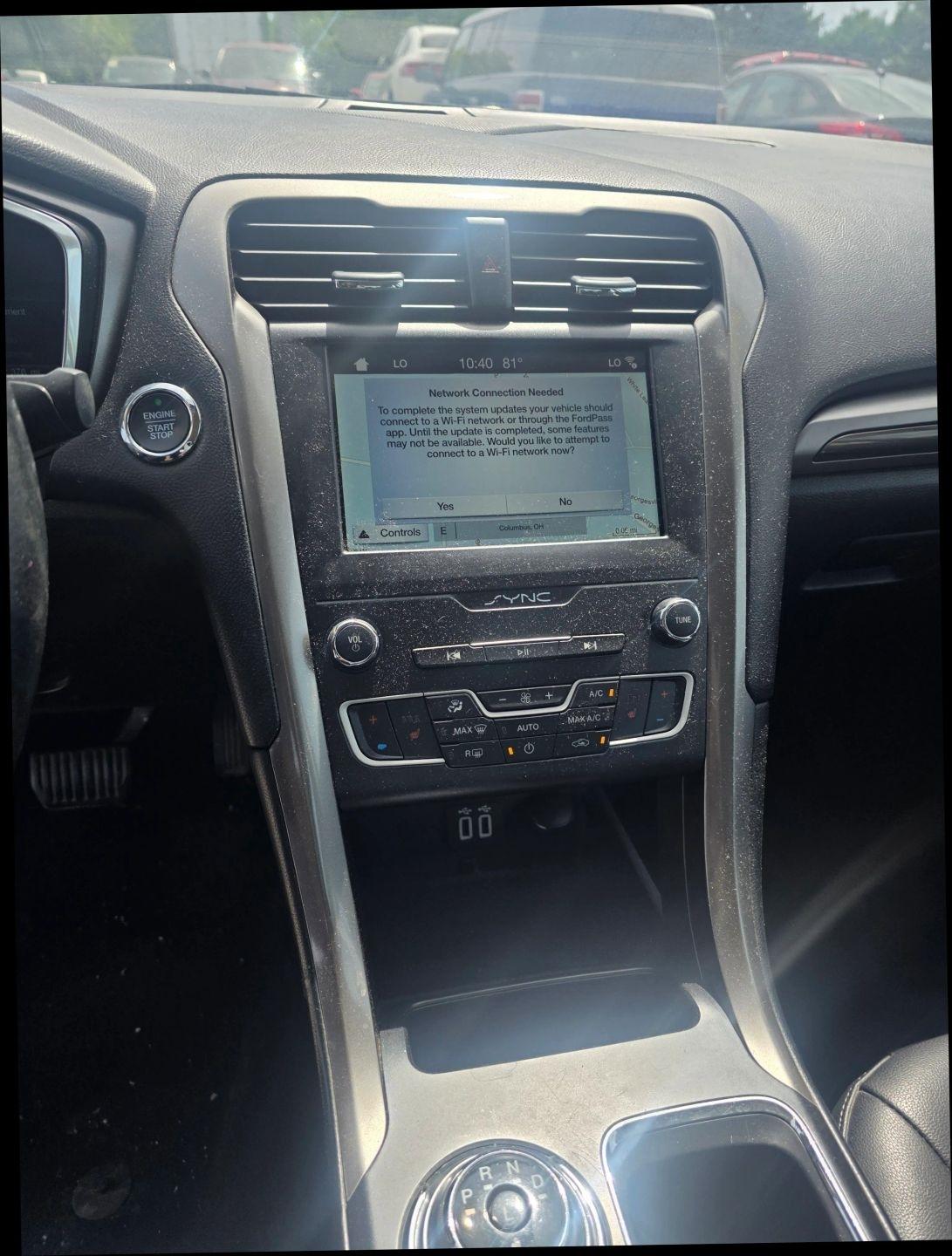 Ford Fusion Hybrid SEL 2019