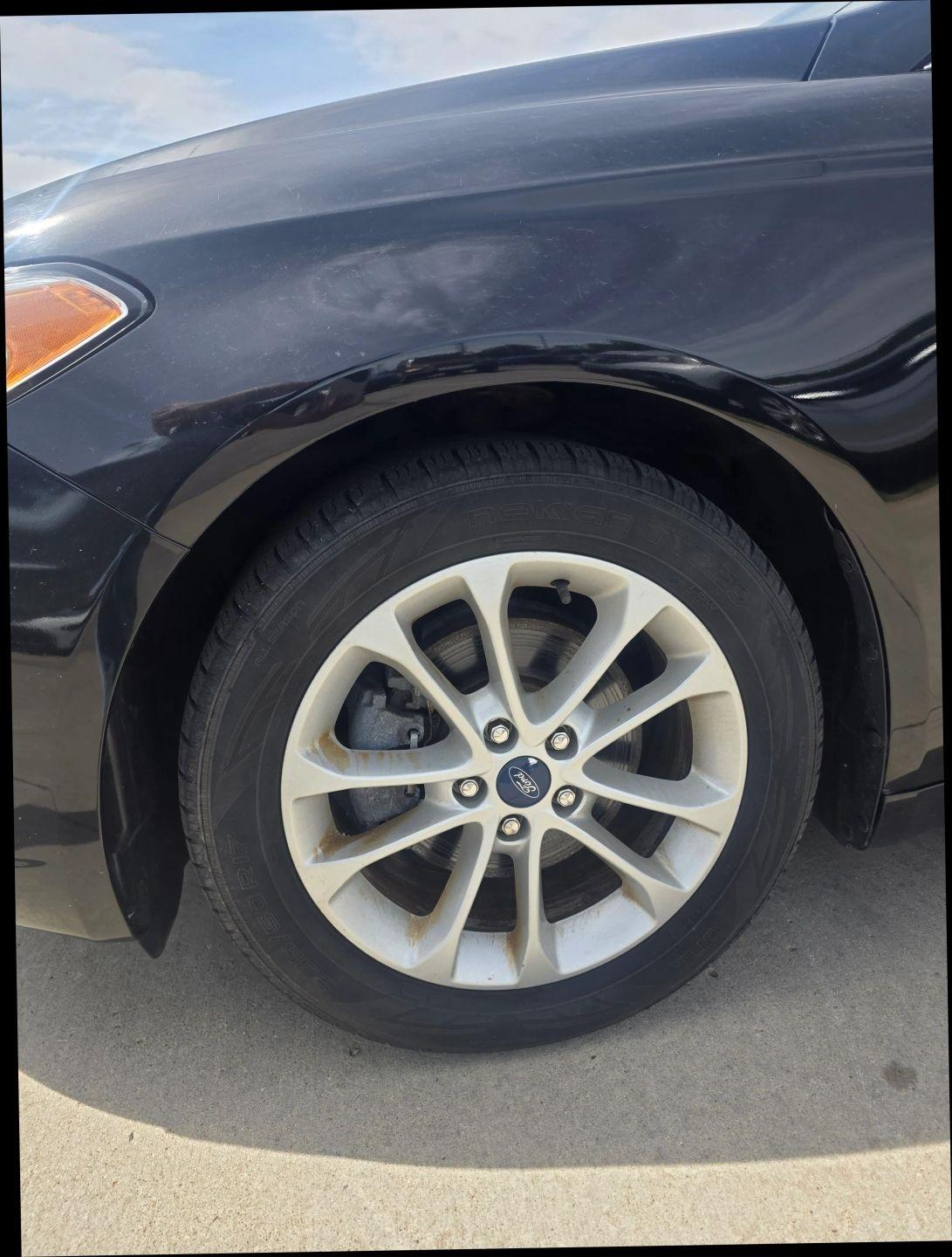 Ford Fusion Hybrid SEL 2019