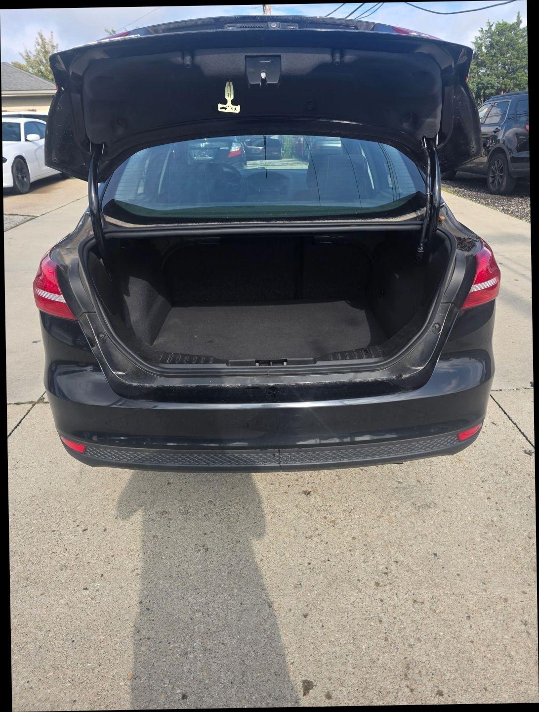 Ford Focus SE Sedan 2017